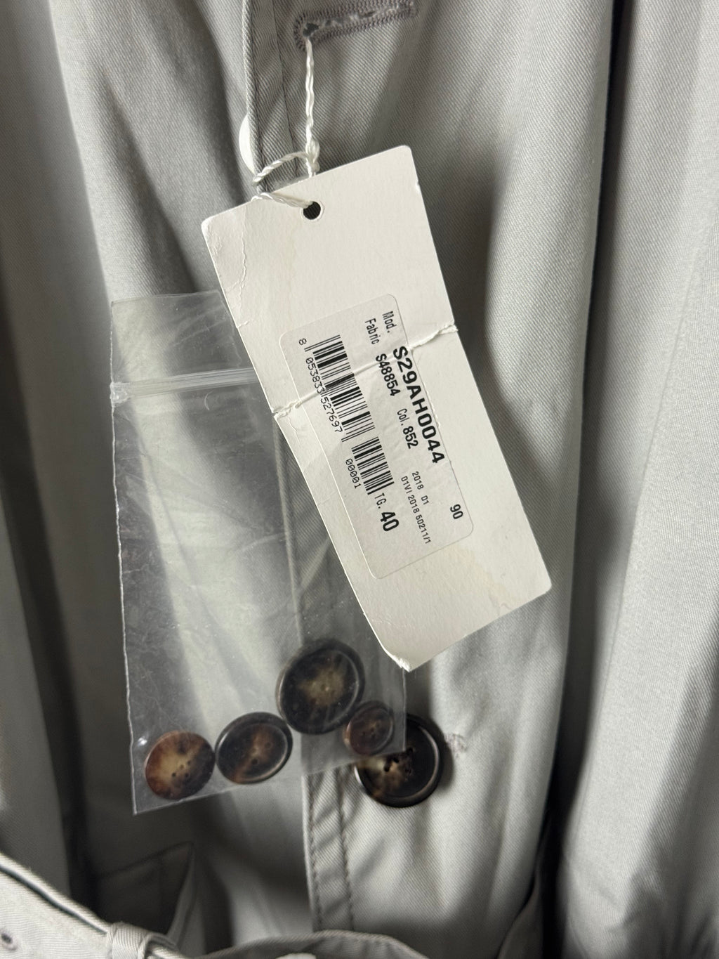 SS2018 Runway Pleated Trenchcoat Grey