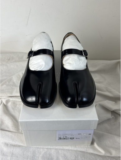 Tabi Mary Jane Chasseurs Black