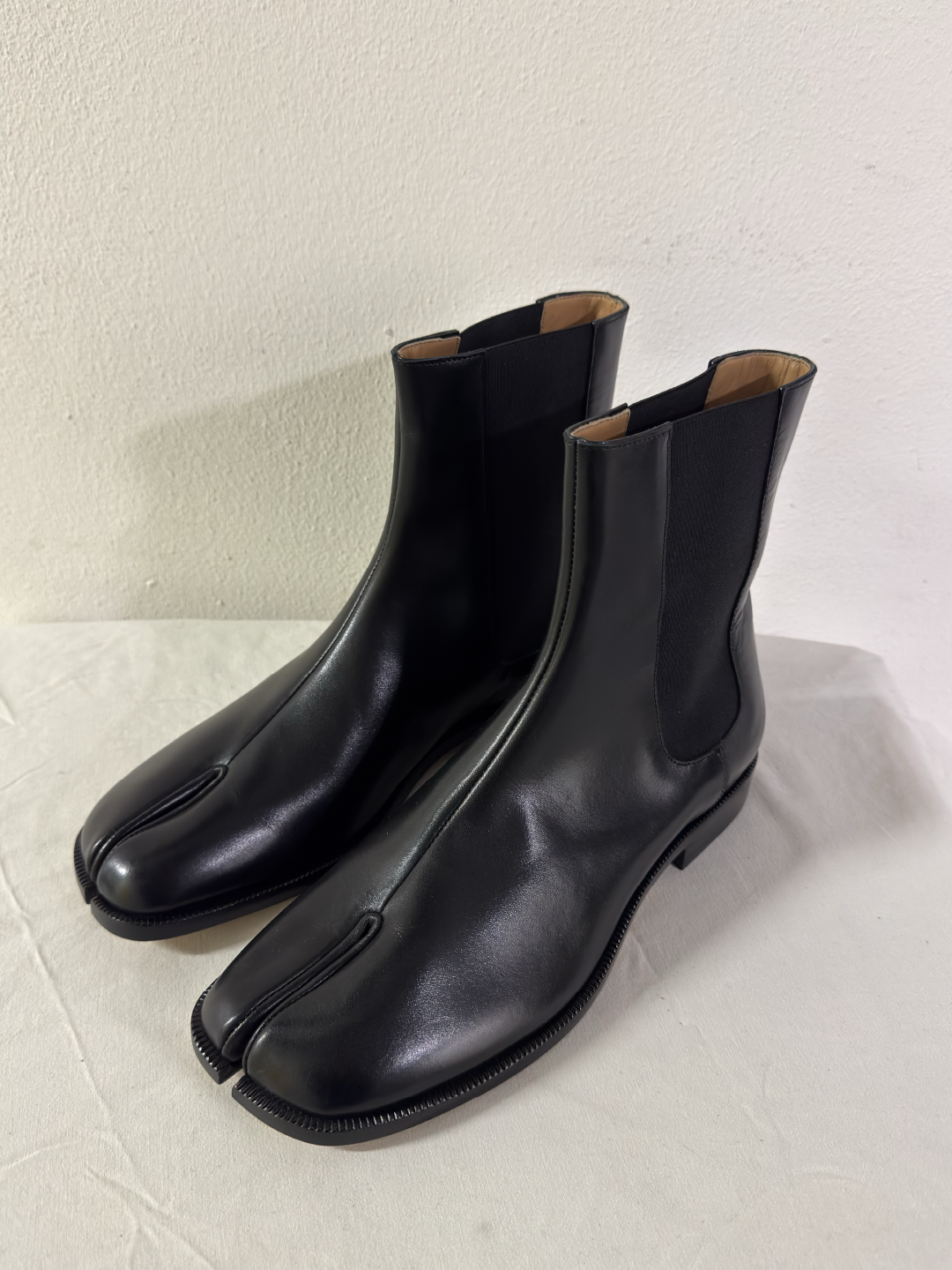 Tabi Chelsea Boots Black
