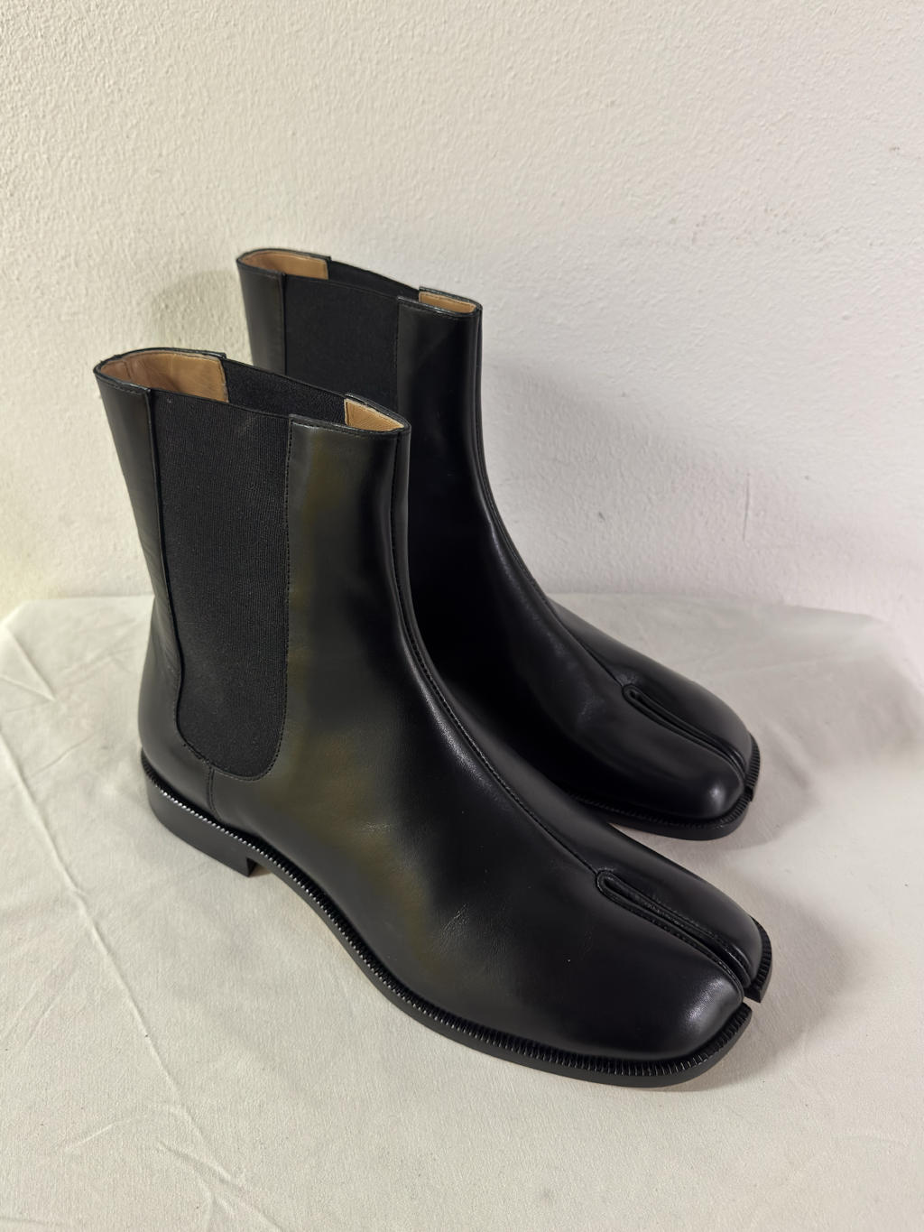Tabi Chelsea Boots Black