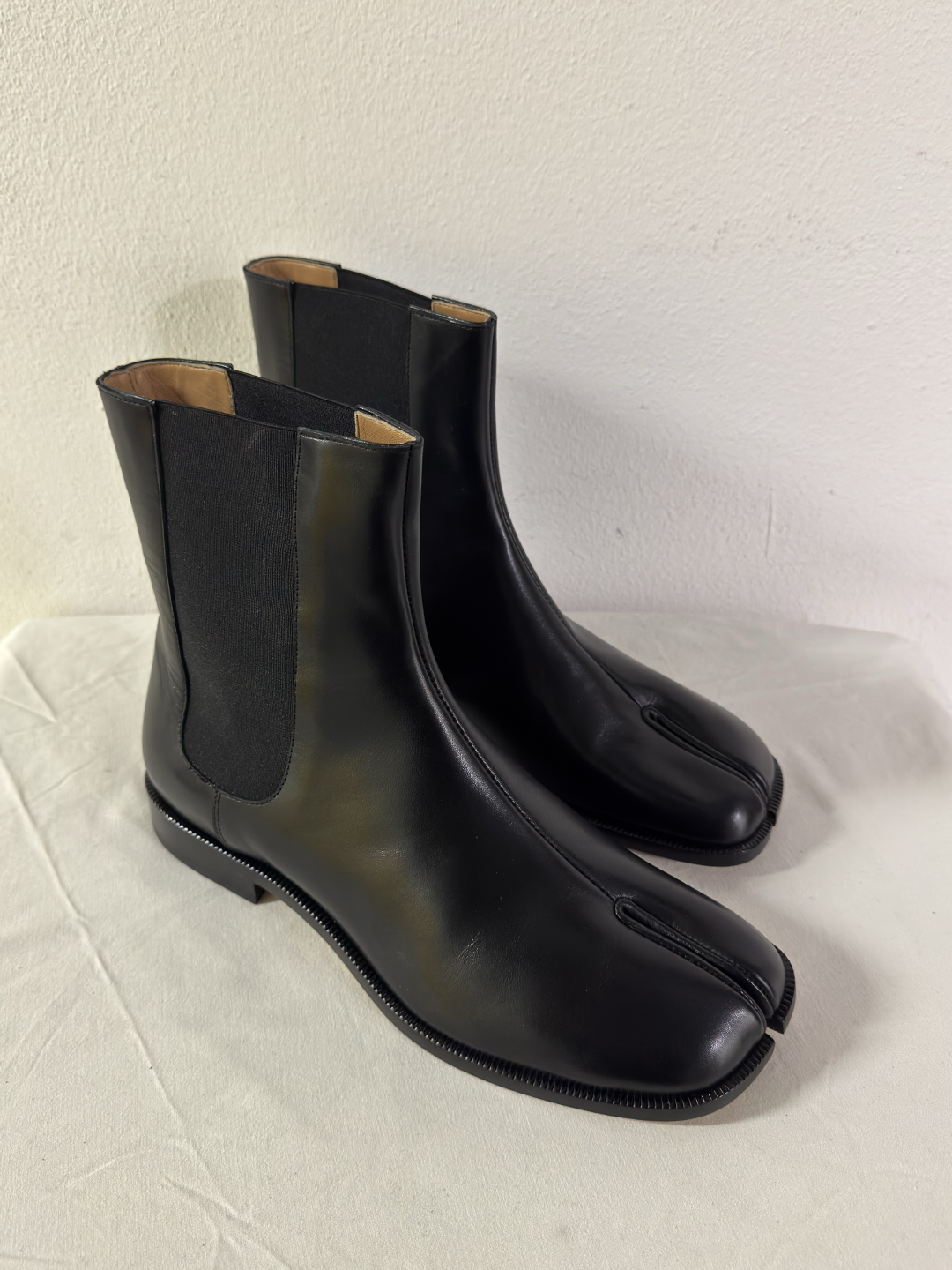 Tabi Chelsea Boots Black
