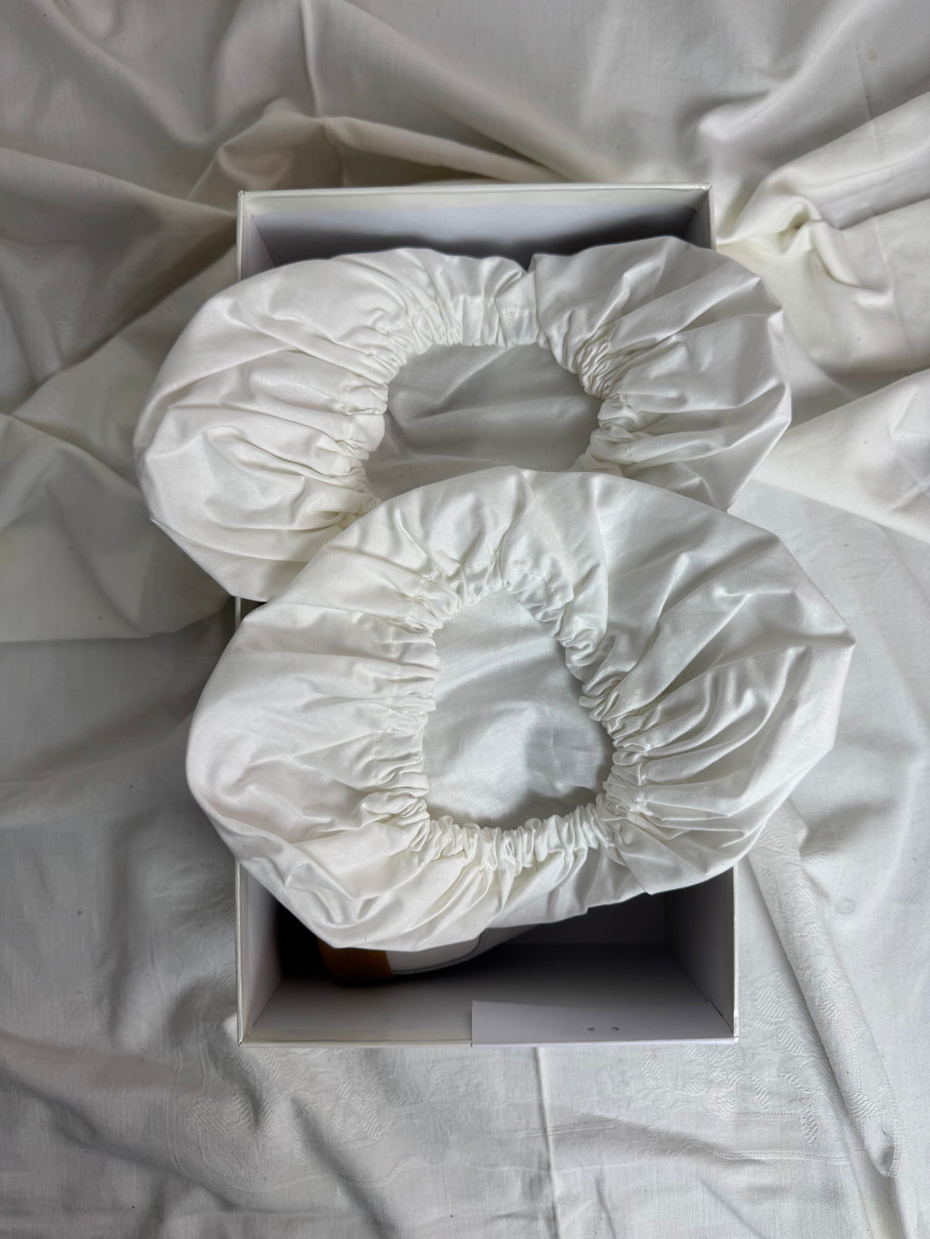REPLICA GAT Low-Top Sneakers White / Gum