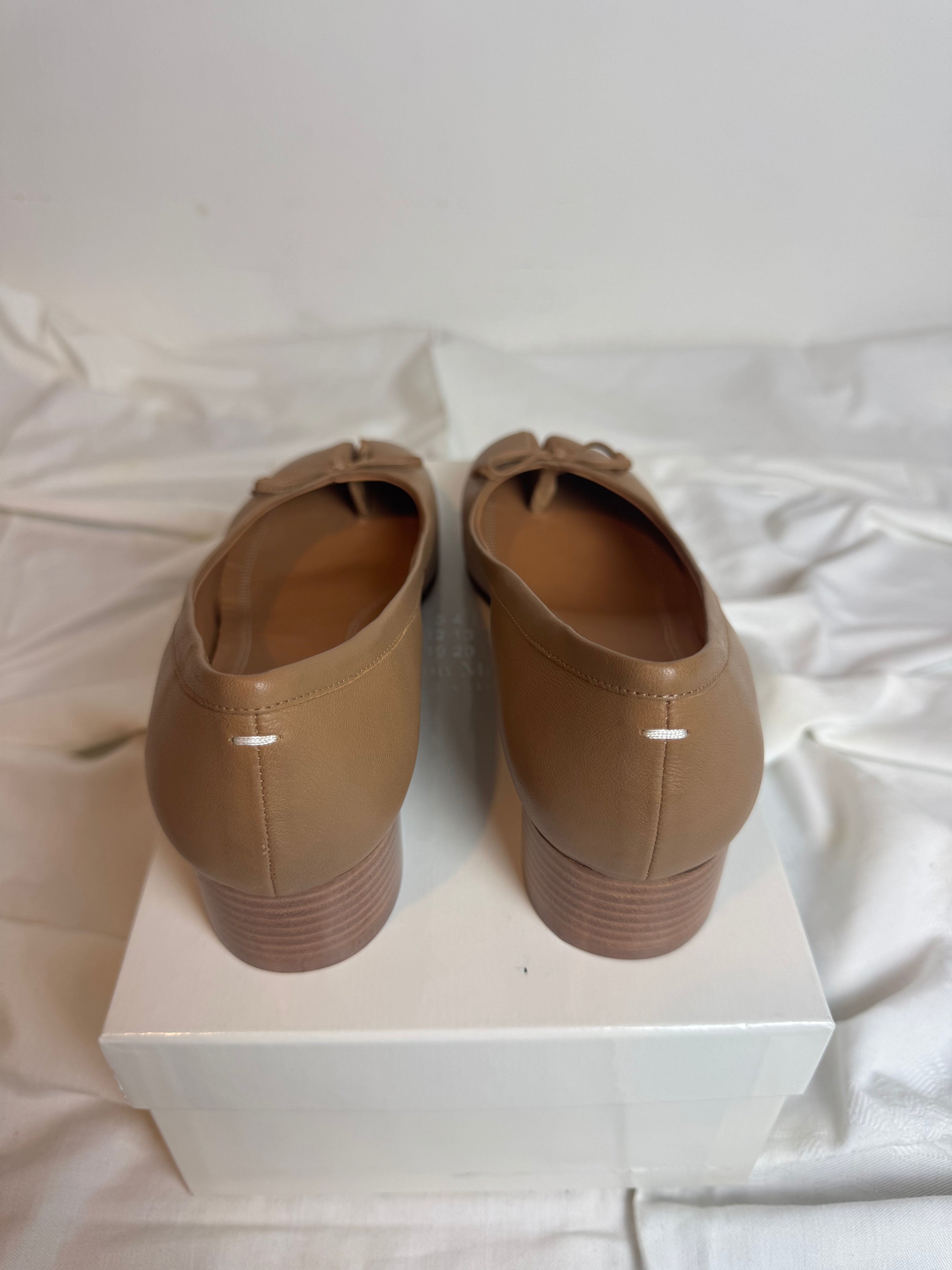 Tabi Ballet Pumps Brown