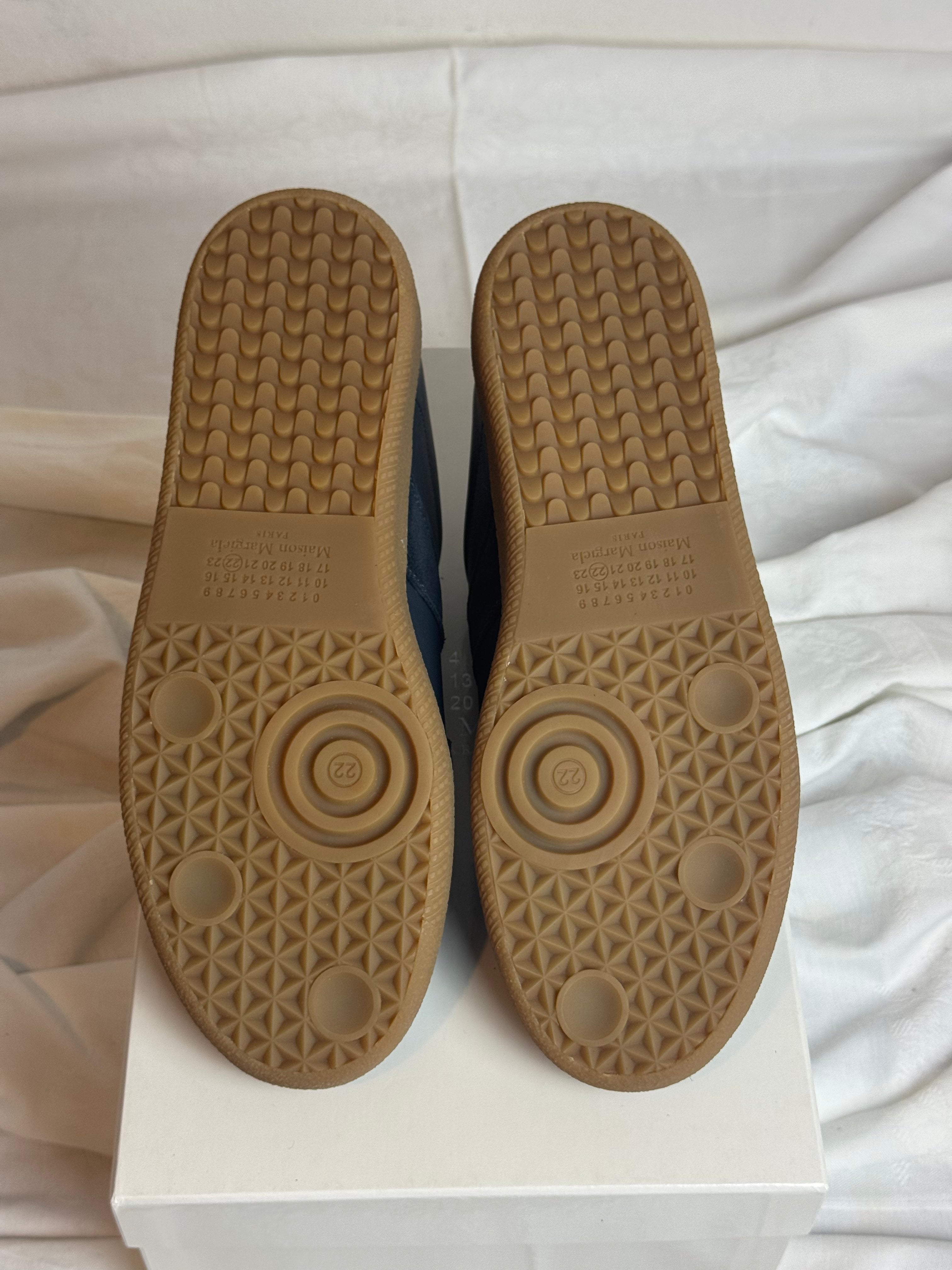 REPLICA GAT Low-Top Sneakers Blue / Gum