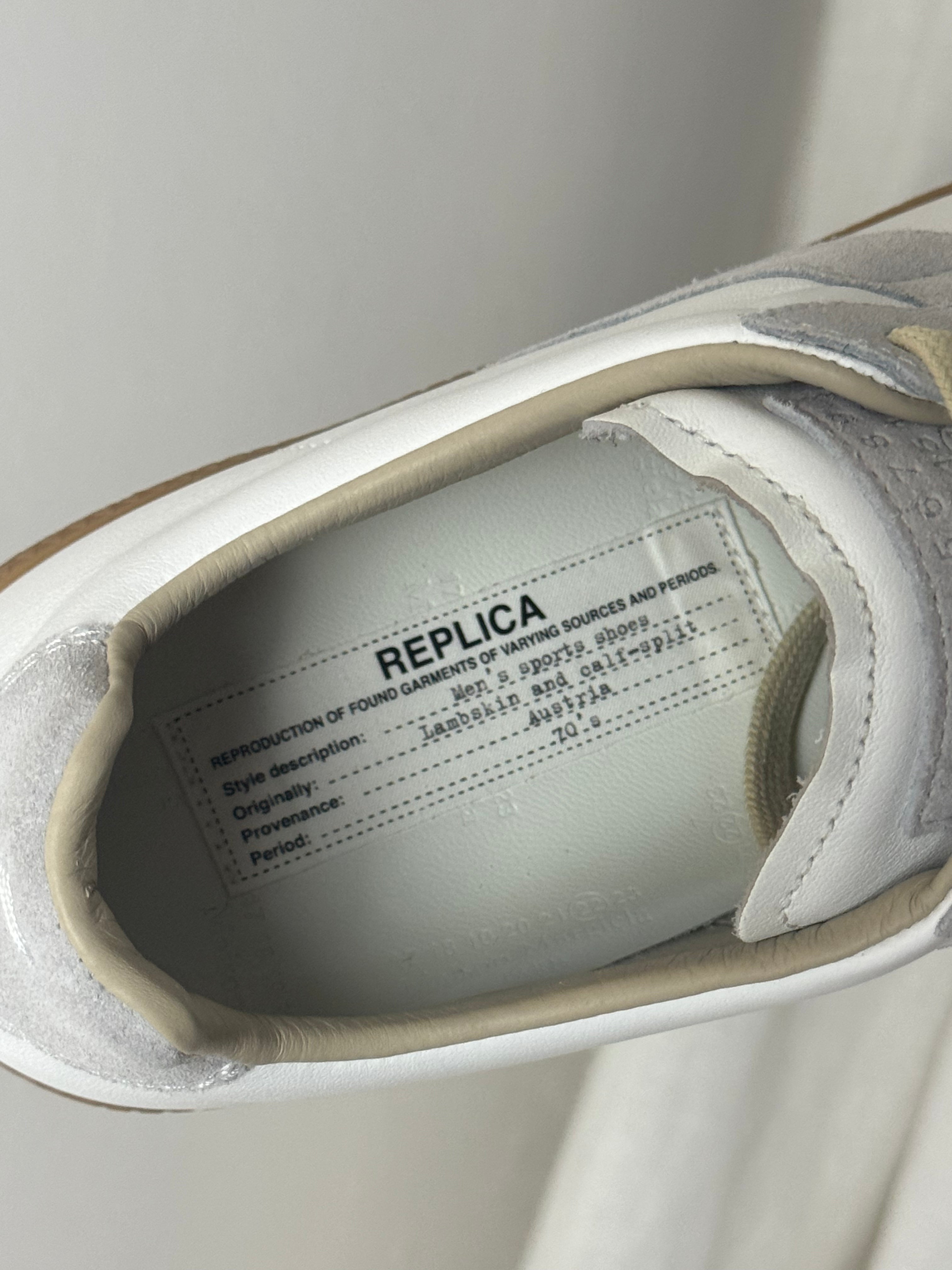 REPLICA GAT Low-Top Sneakers White / Gum