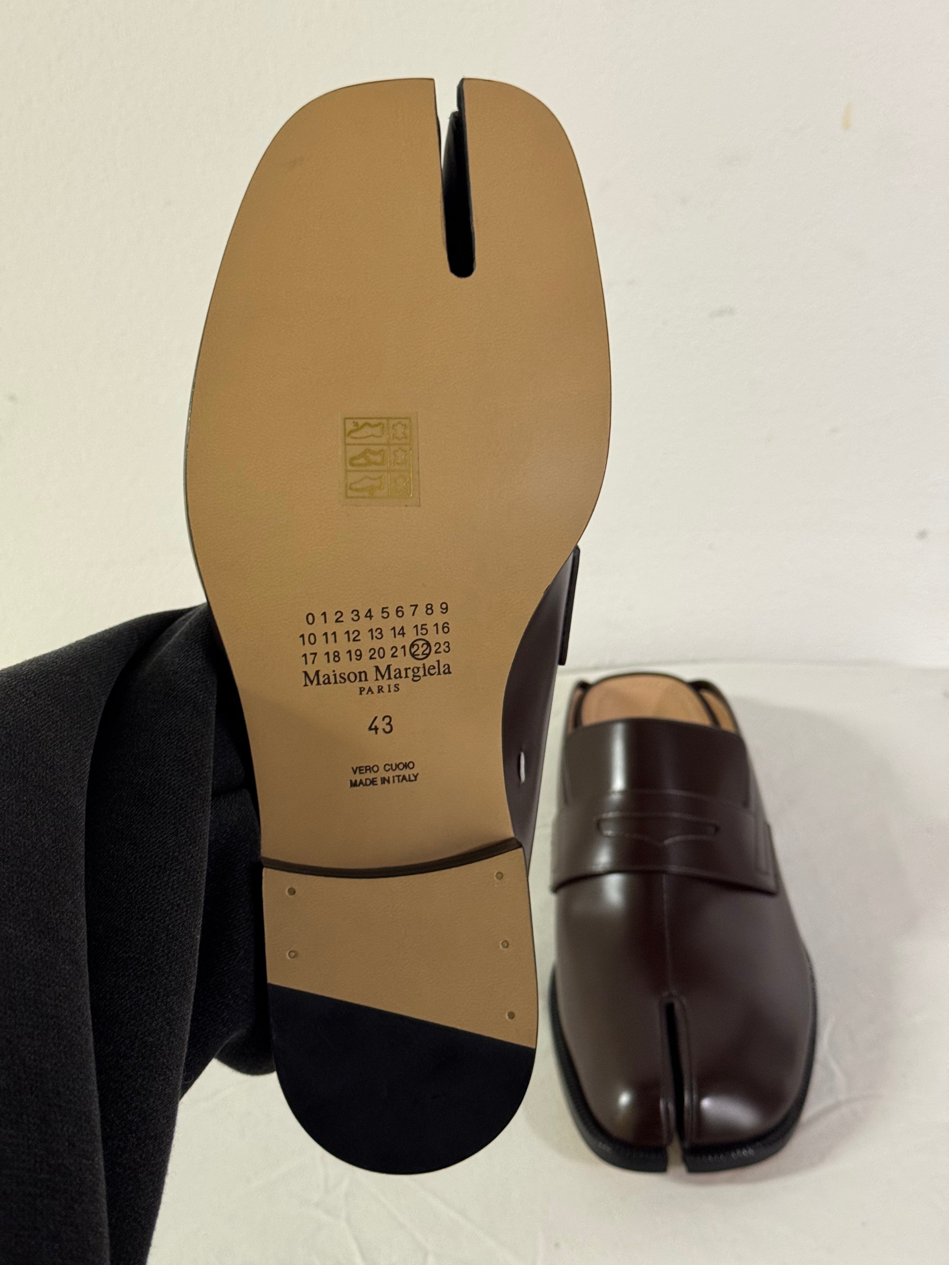 Tabi Classic Open Loafers Brown / Black