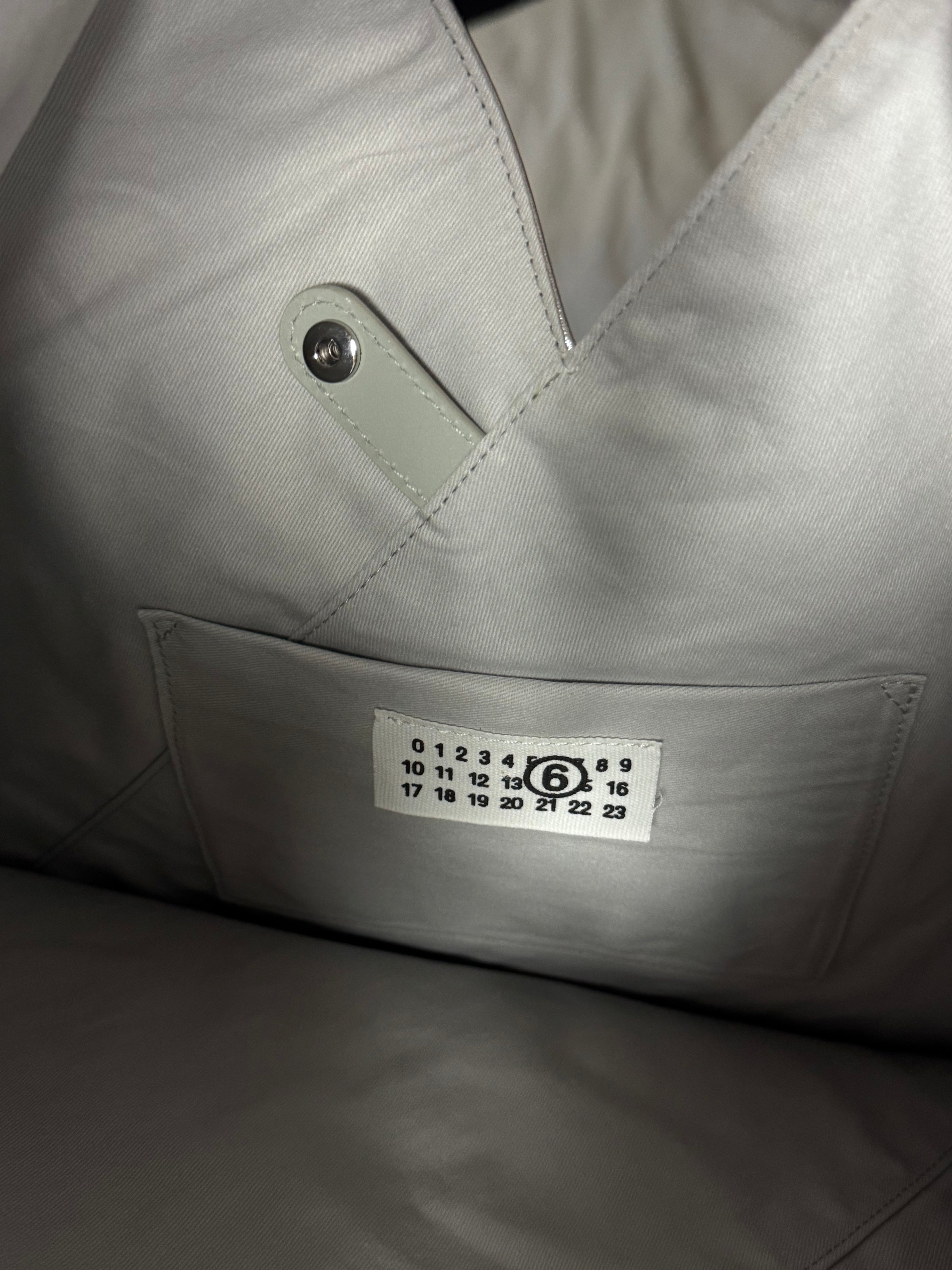 MM6 Japanese Classic Handbag Silver