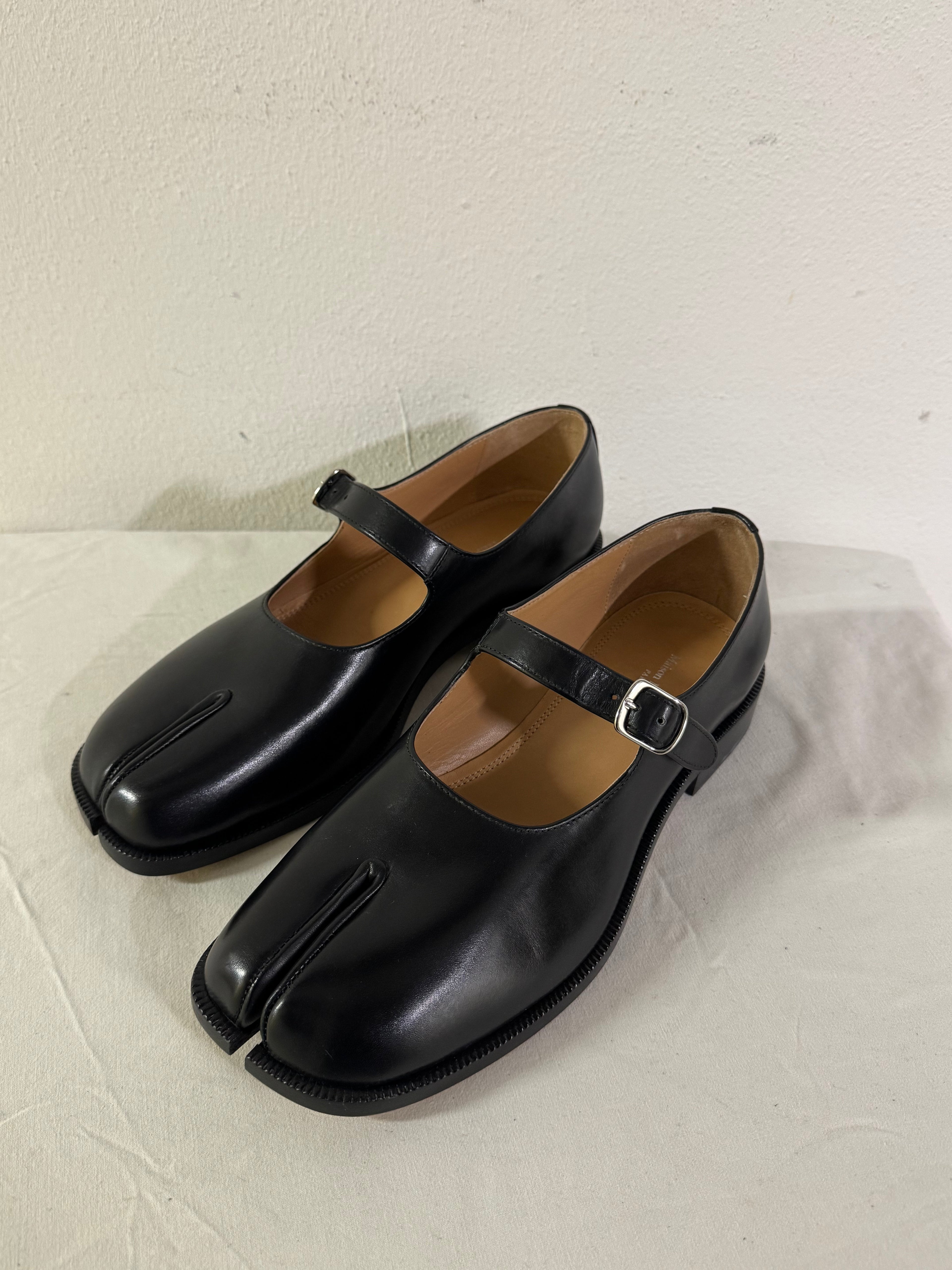 Tabi Mary Jane Chasseurs Black