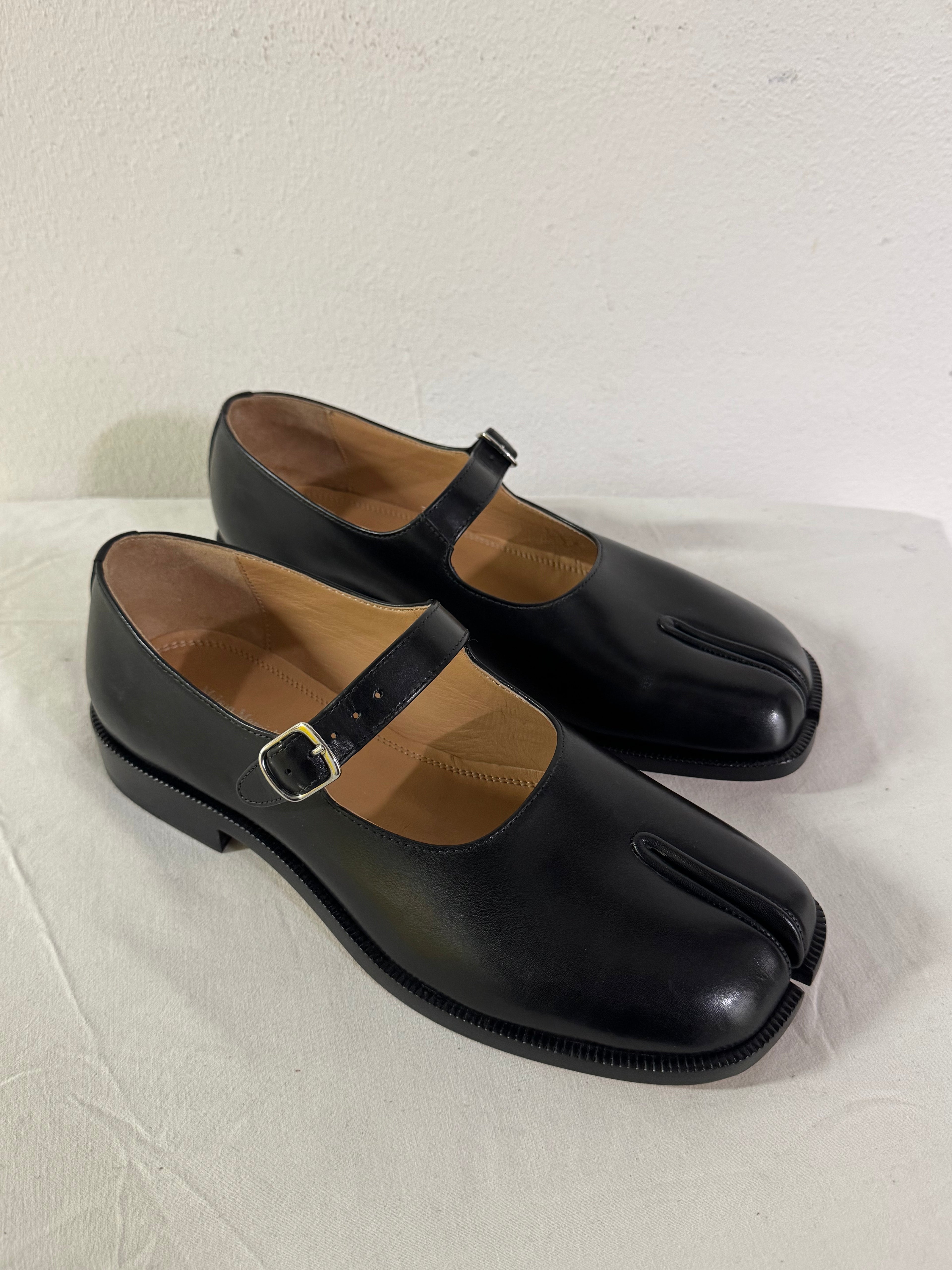 Tabi Mary Jane Chasseurs Black