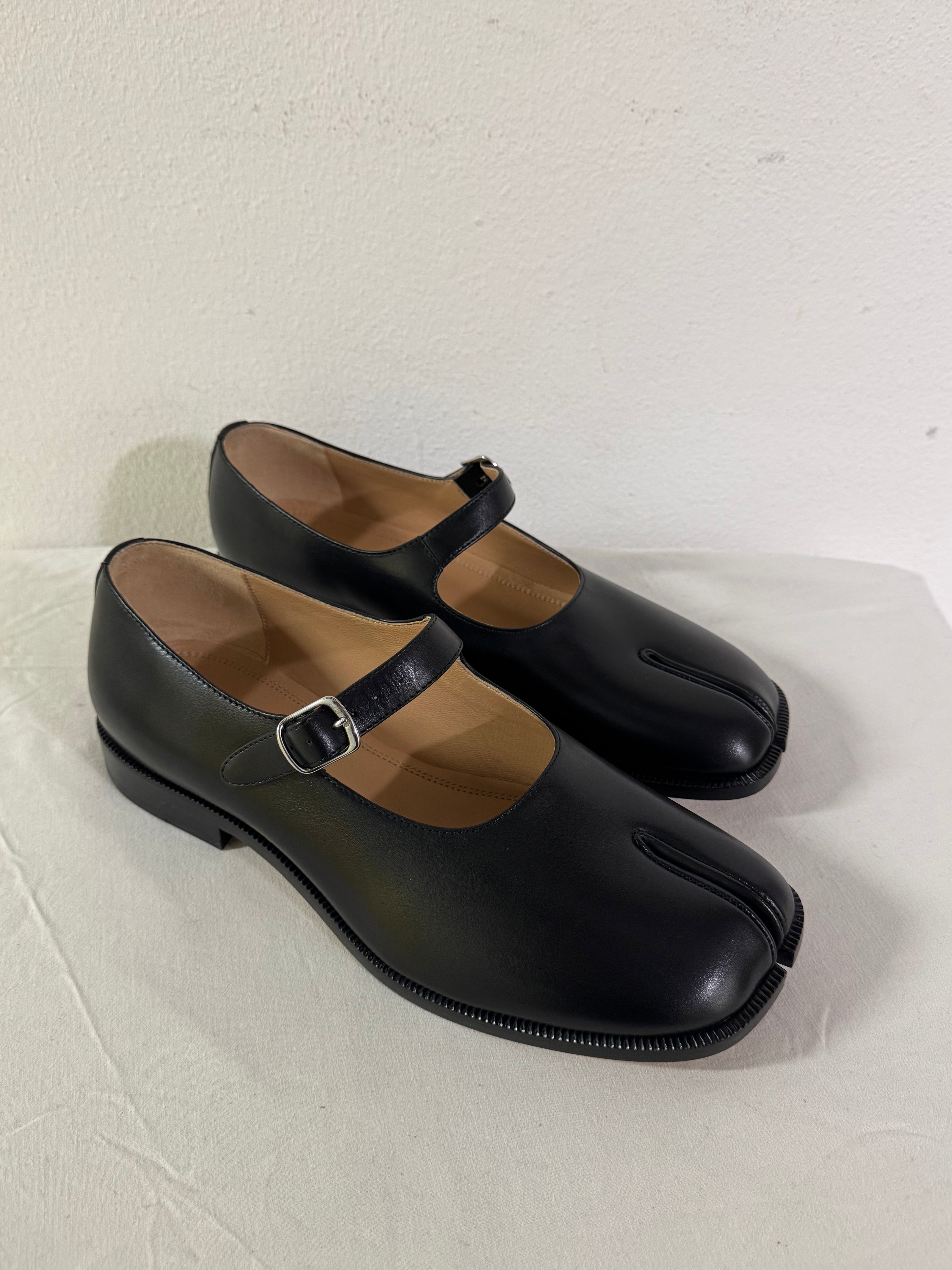 Tabi Mary Jane Chasseurs Black