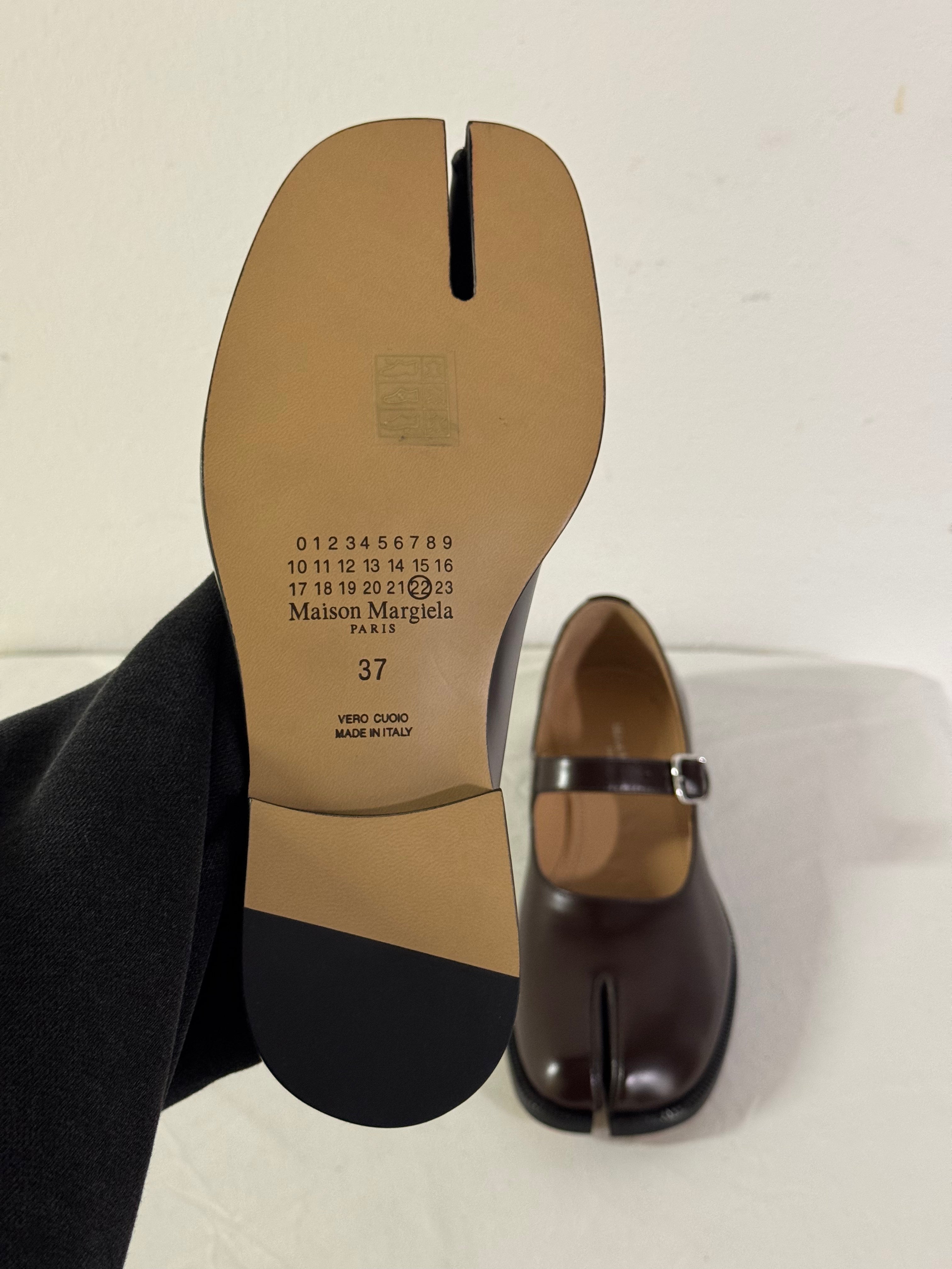 Tabi Mary Jane Chasseurs Brown / Black