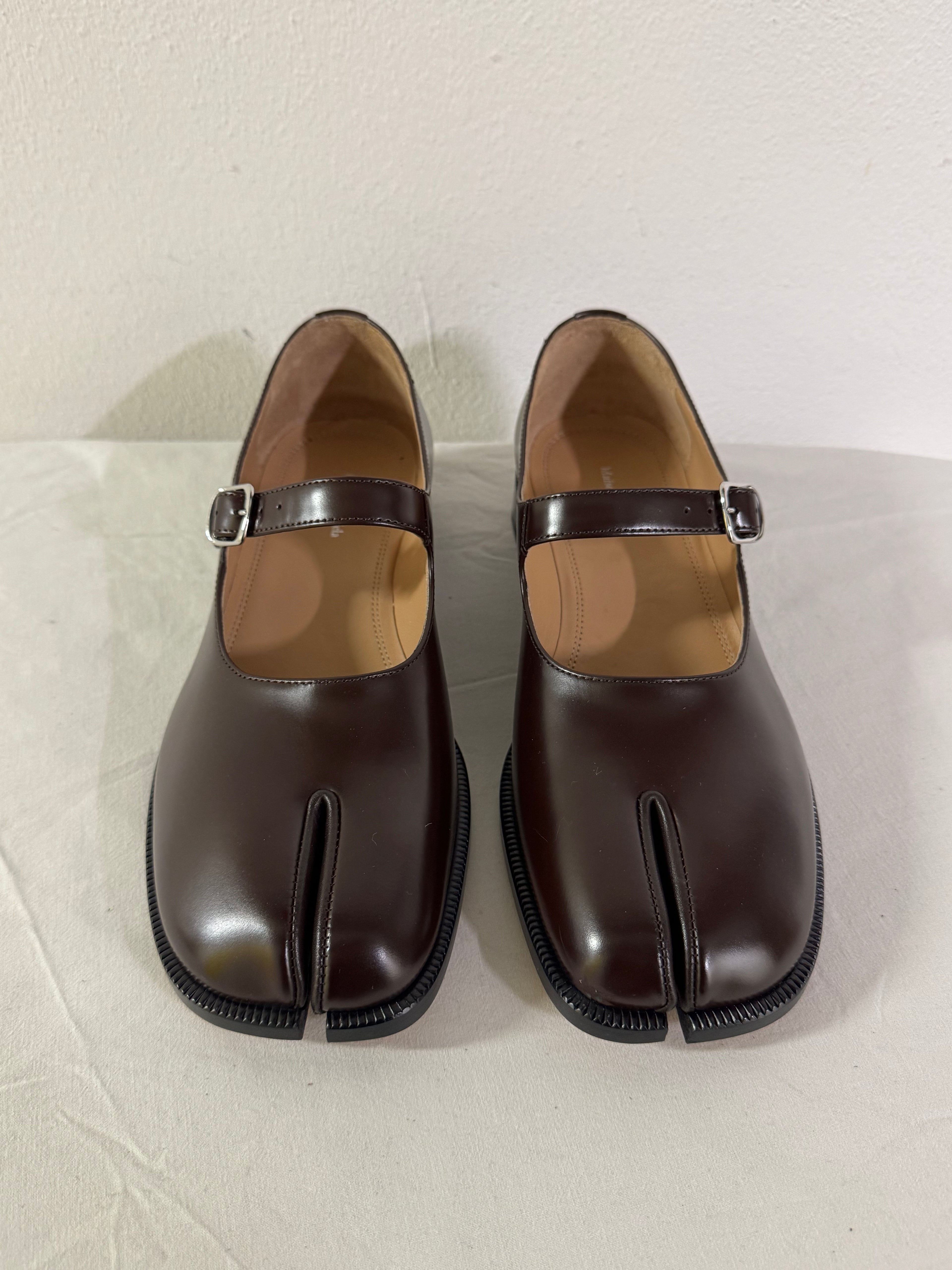 Tabi Mary Jane Chasseurs Brown / Black