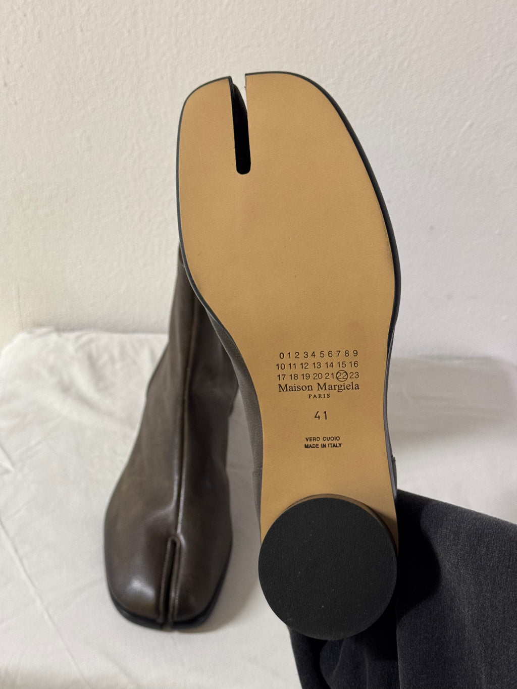 Tabi Ankle Boots Brown