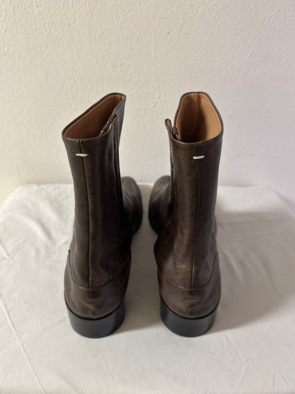 Tabi Ankle Boots Brown