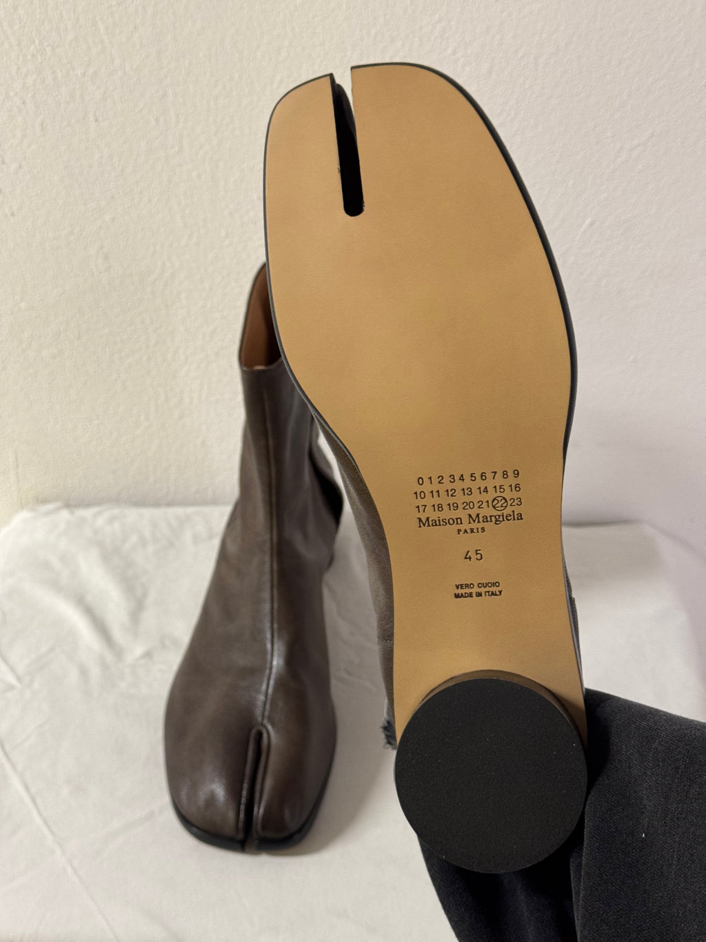 Tabi Ankle Boots Brown