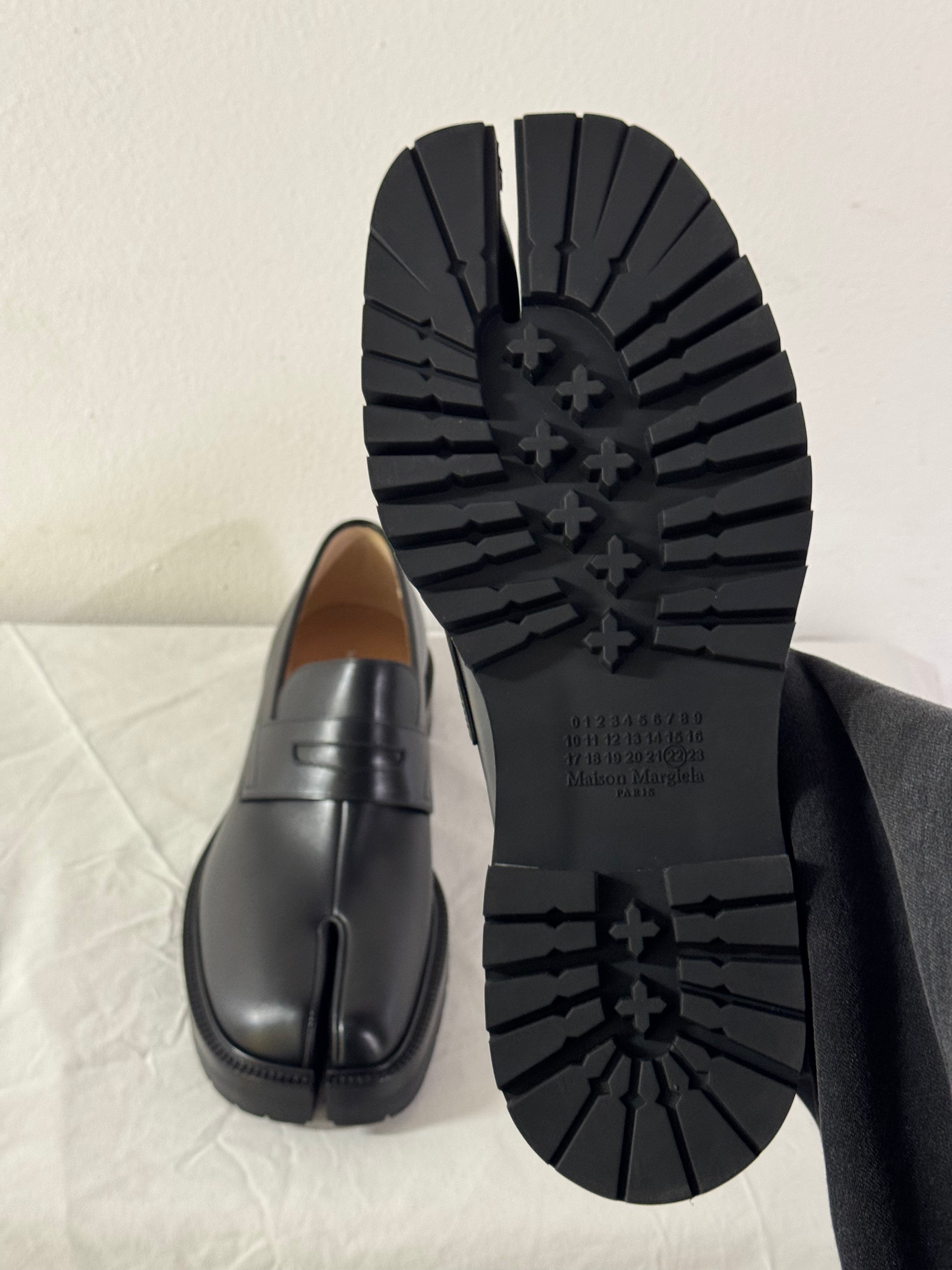 Tabi Platform Loafers Black