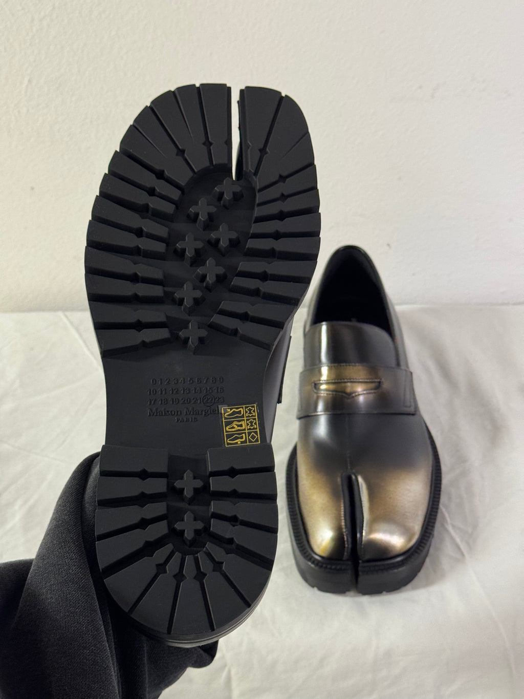 Tabi Platform Loafers Metallic / Black
