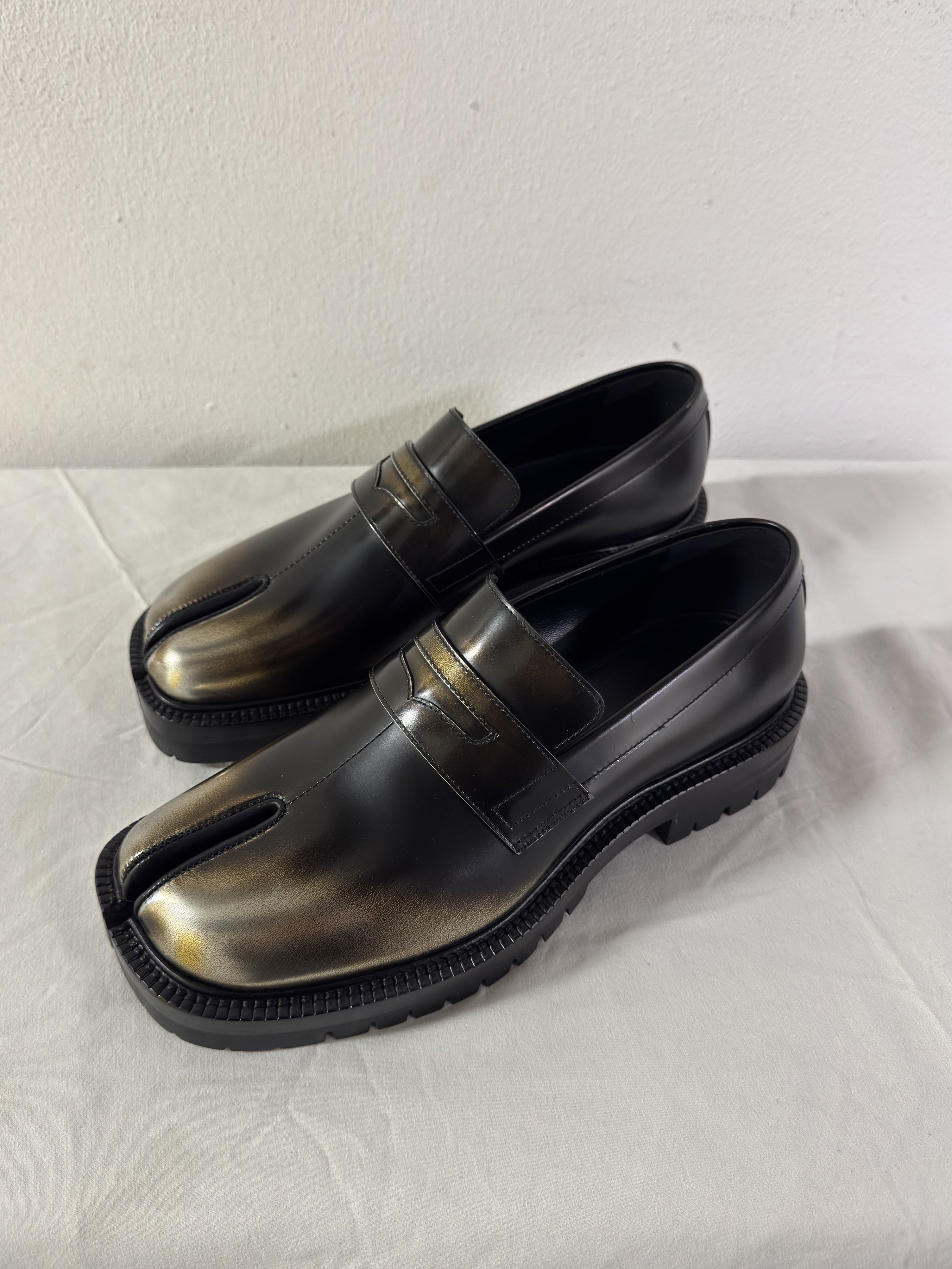 Tabi Platform Loafers Metallic / Black