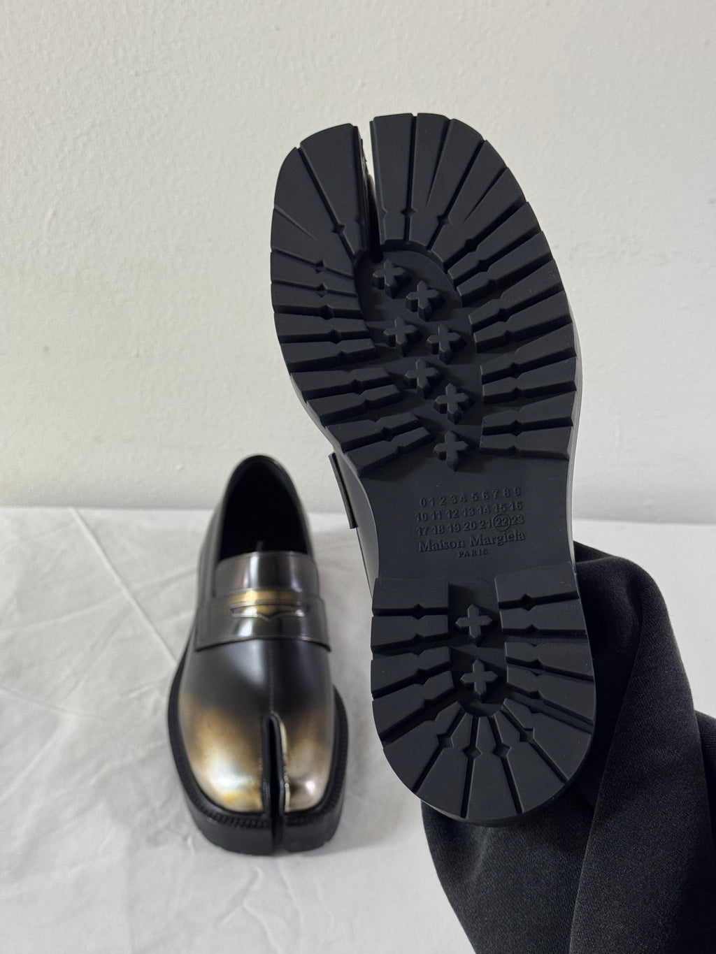 Tabi Platform Loafers Metallic / Black