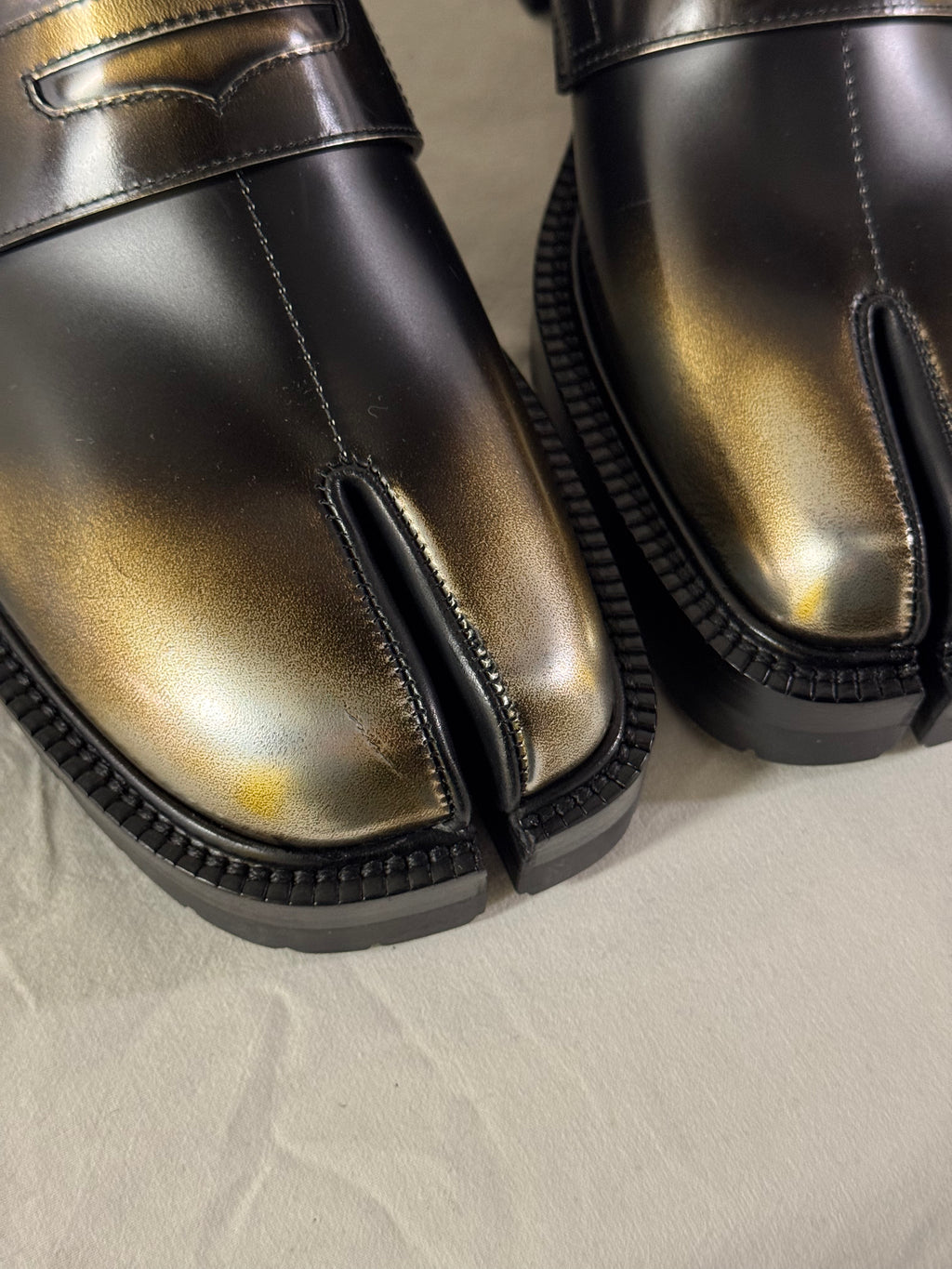 Tabi Platform Loafers Metallic / Black