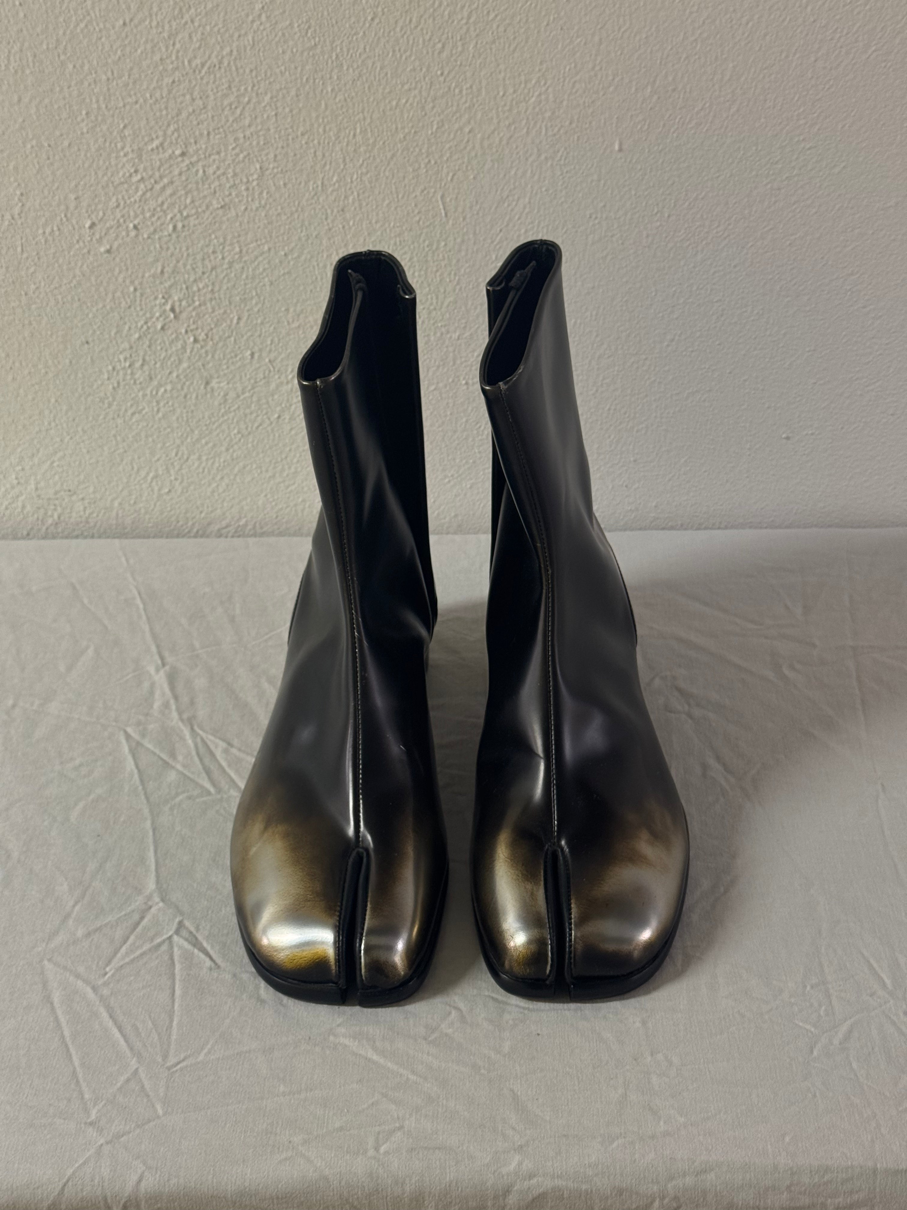 Tabi Ankle Boots Metallic / Black