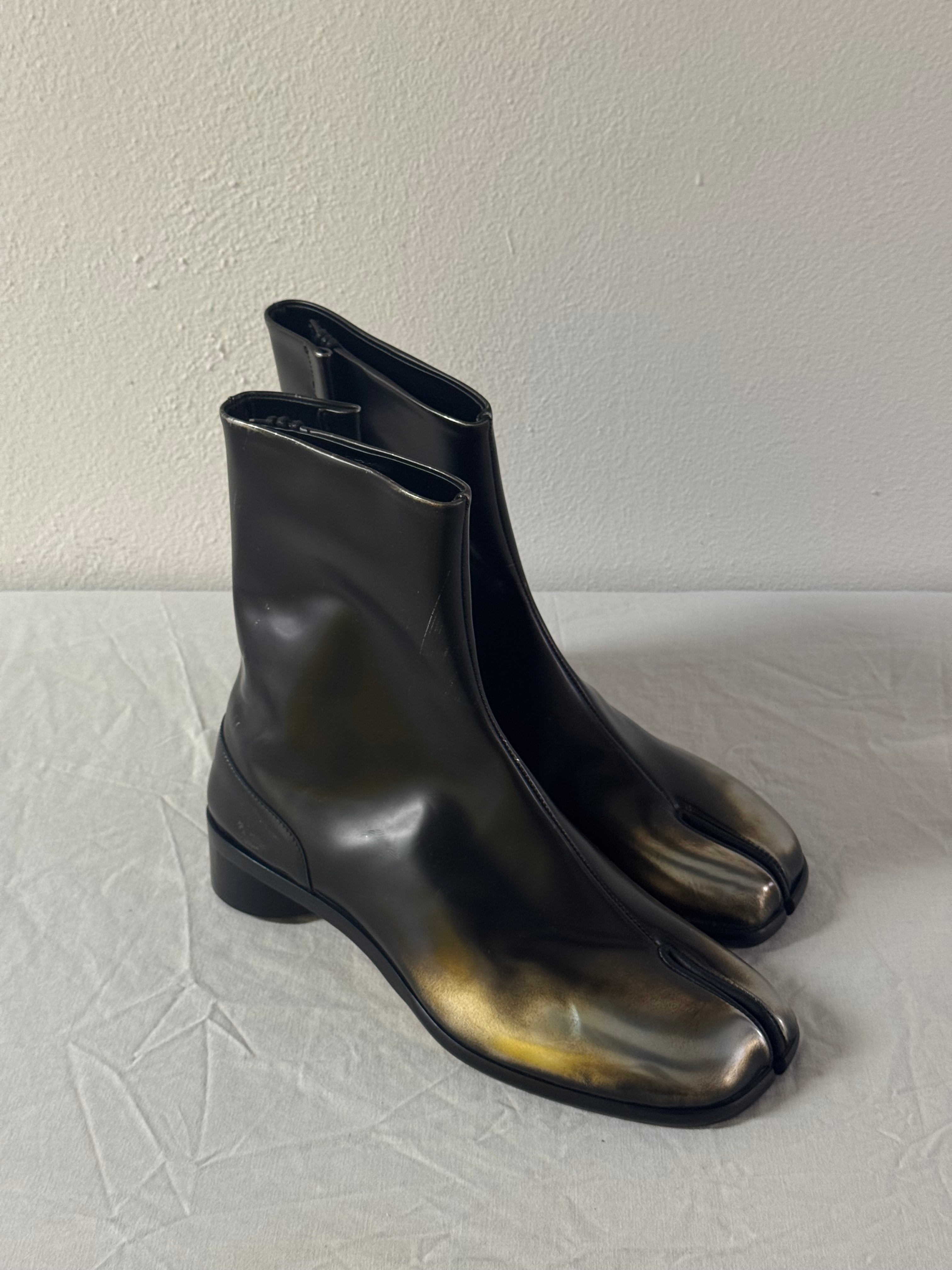 Tabi Ankle Boots Metallic / Black