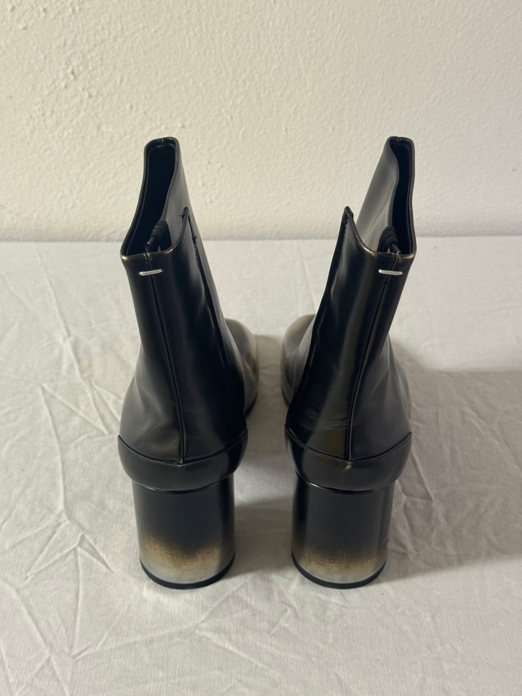 Tabi Ankle Boots Metallic / Black