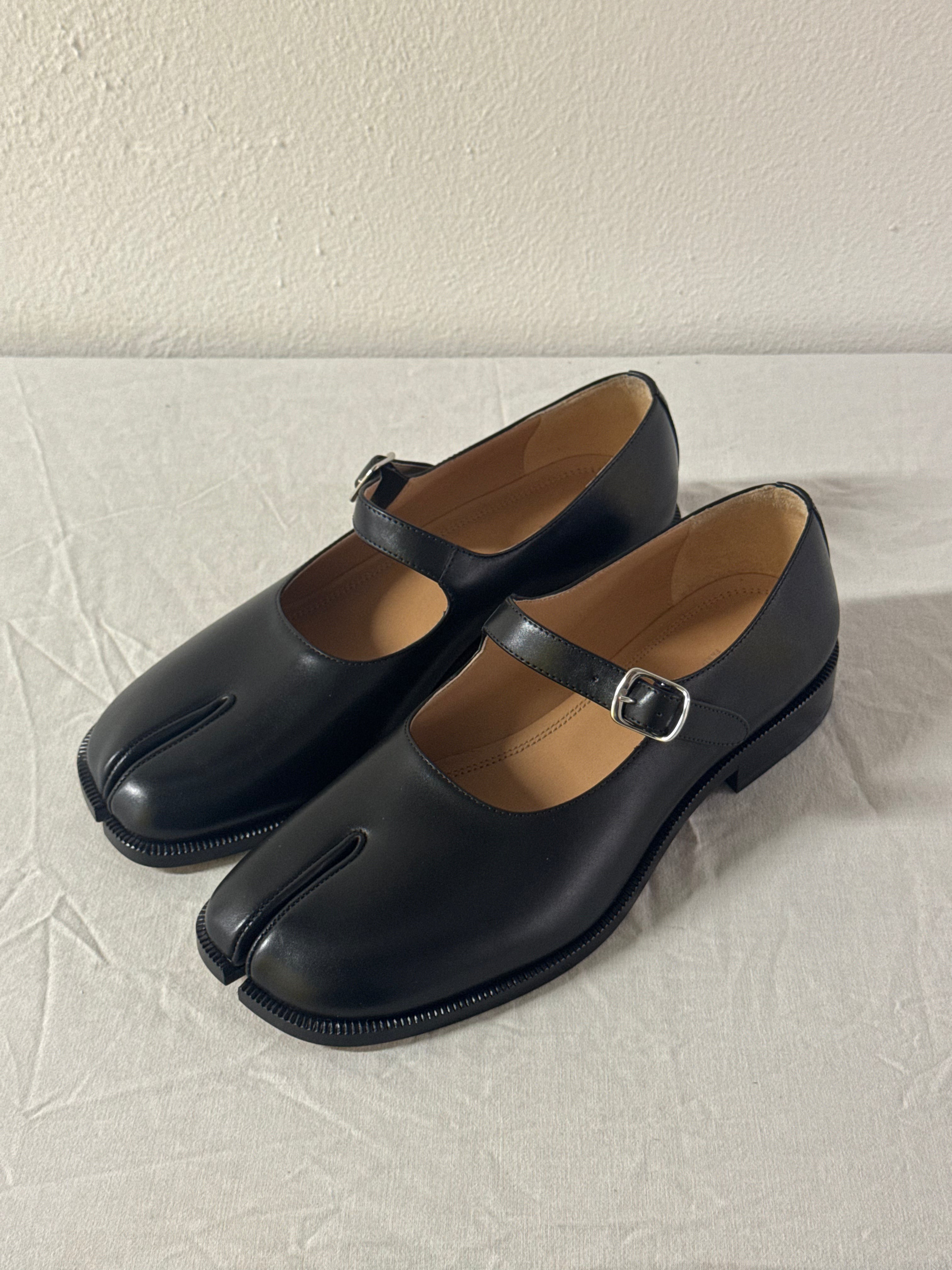 Tabi Mary Jane Chasseurs Black