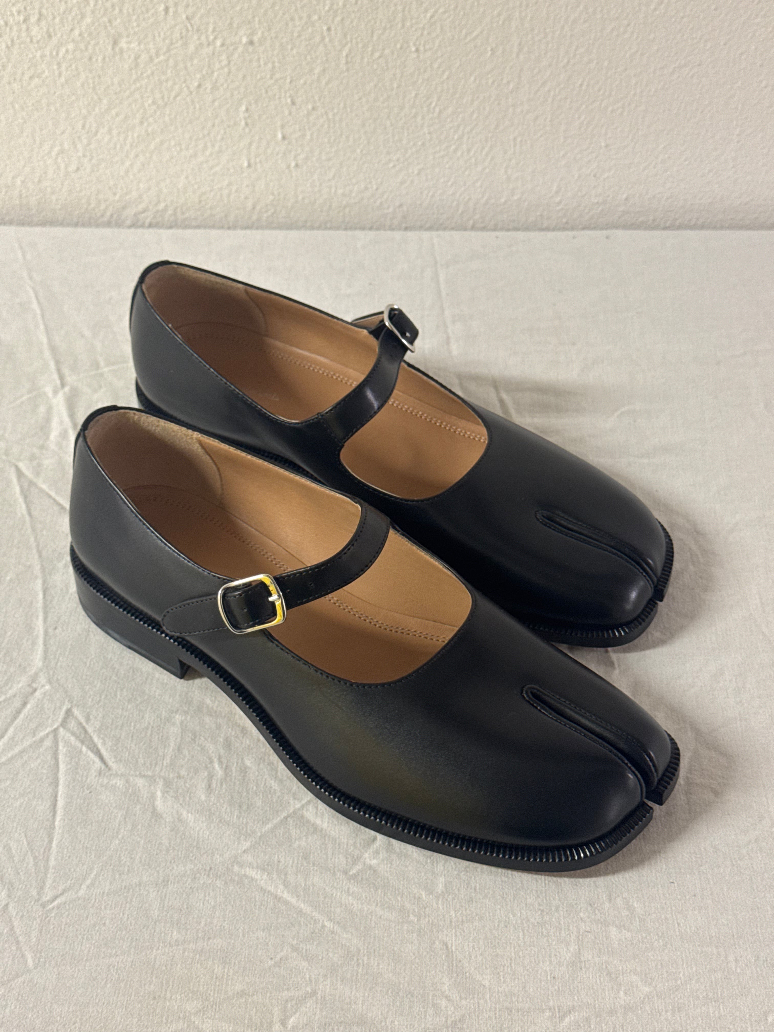 Tabi Mary Jane Chasseurs Black
