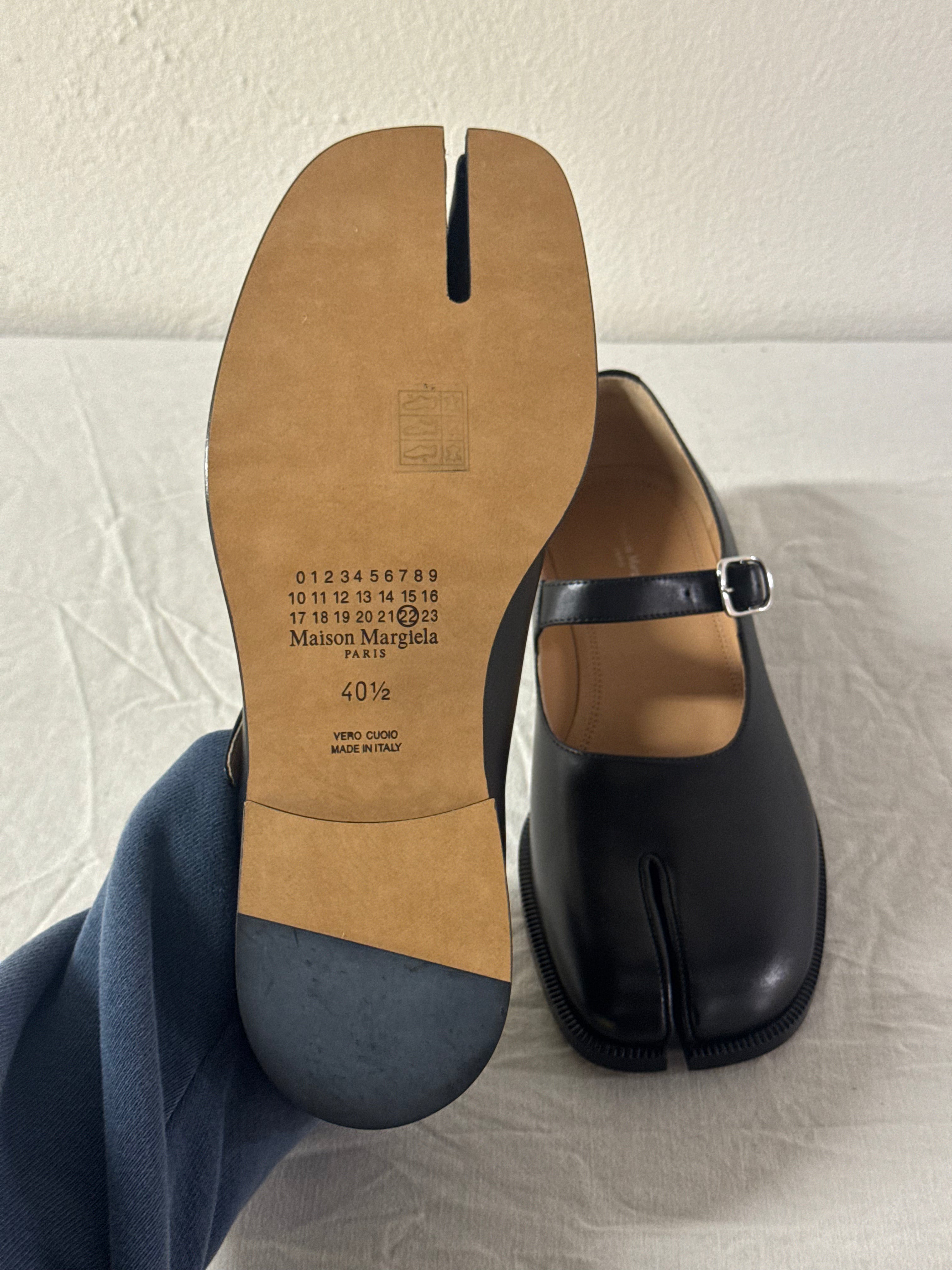 Tabi Mary Jane Chasseurs Black