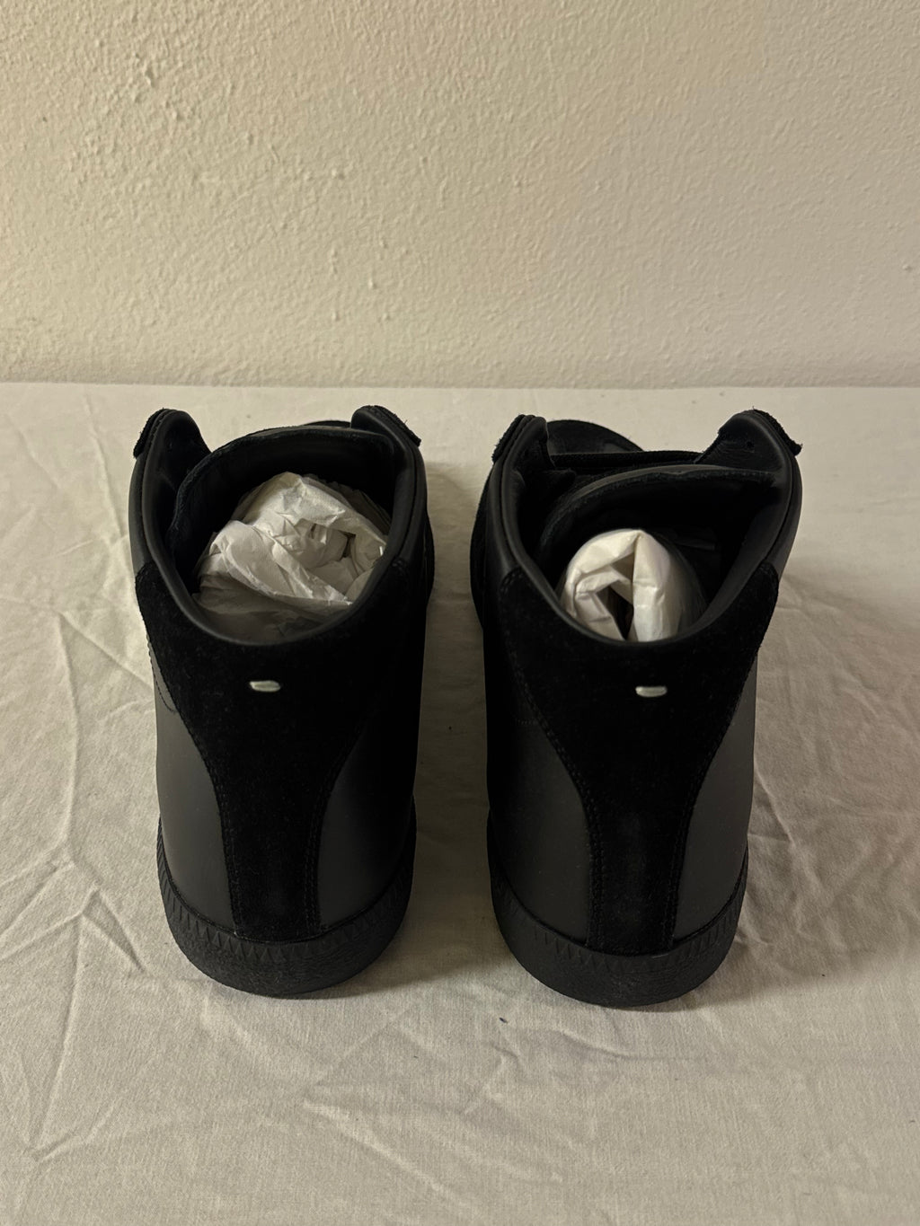 REPLICA GAT High-Top Sneakers Black / Black