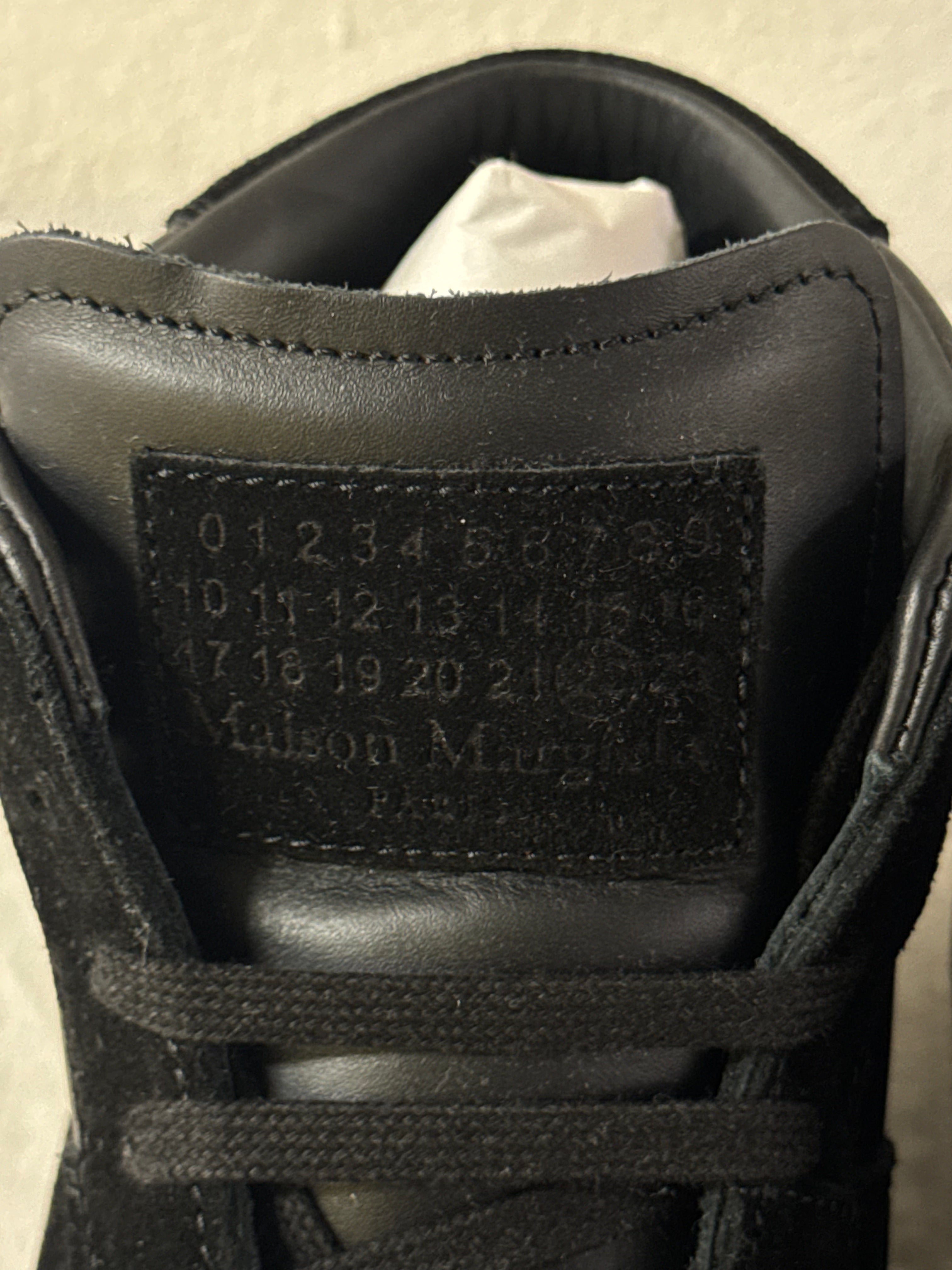 REPLICA GAT High-Top Sneakers Black / Black