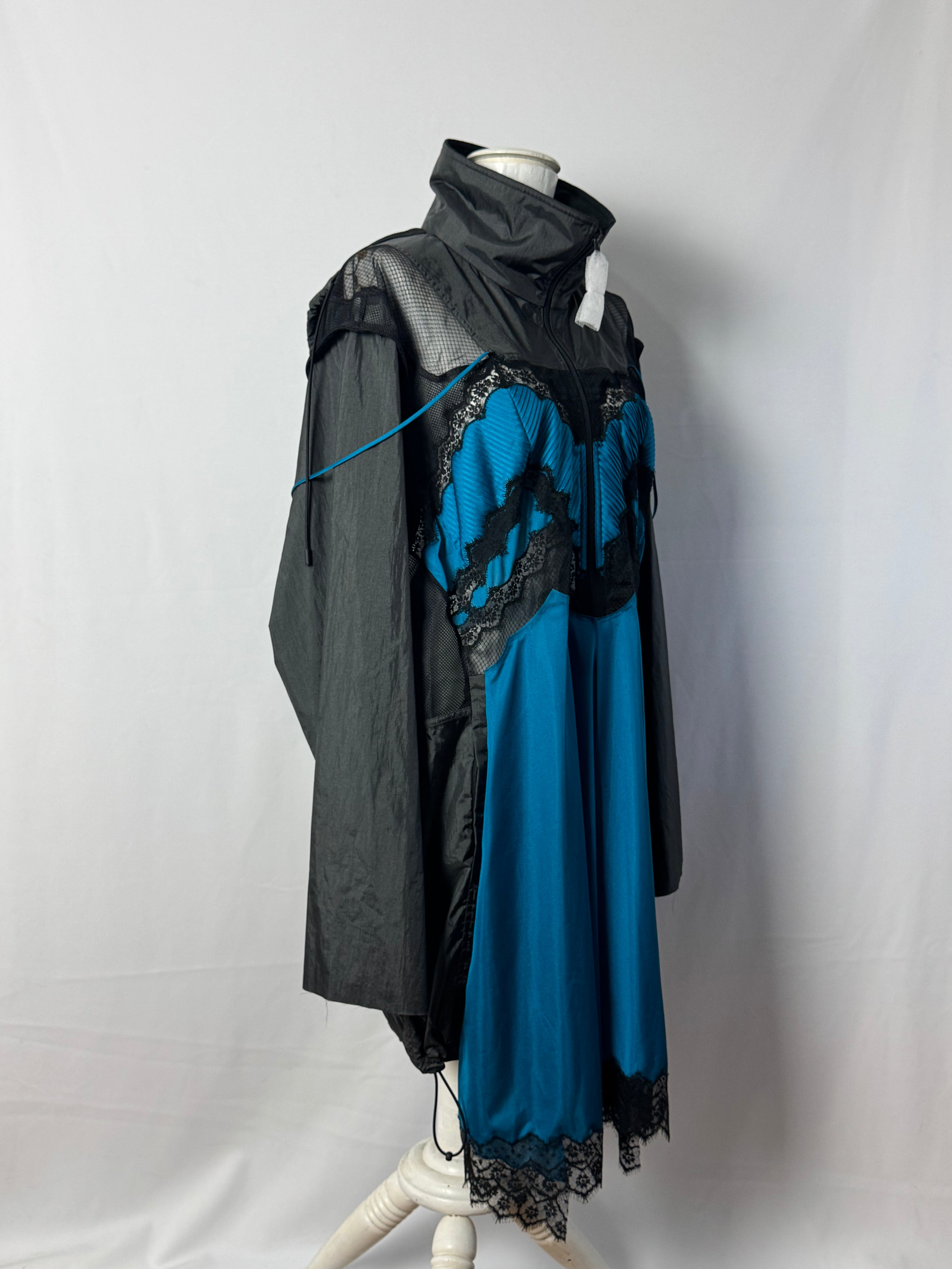 FW2018 Runway Lingerie Tech Overcoat Black / Blue