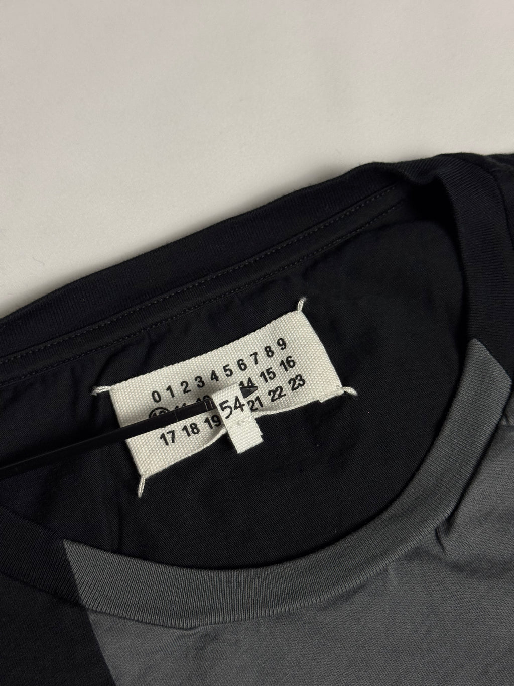Split T-Shirt Black / Grey