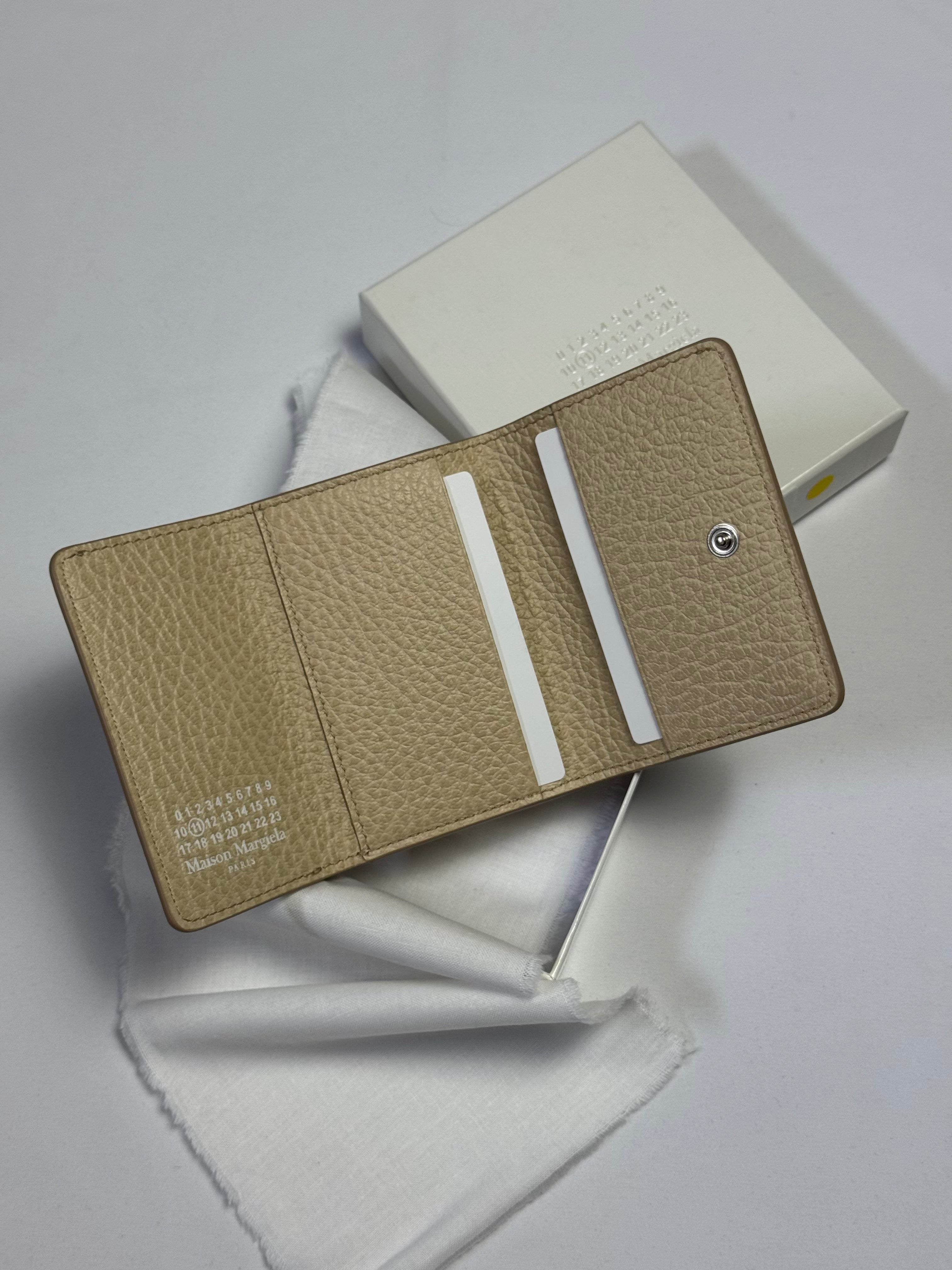 Four Stitches Wallet Sand