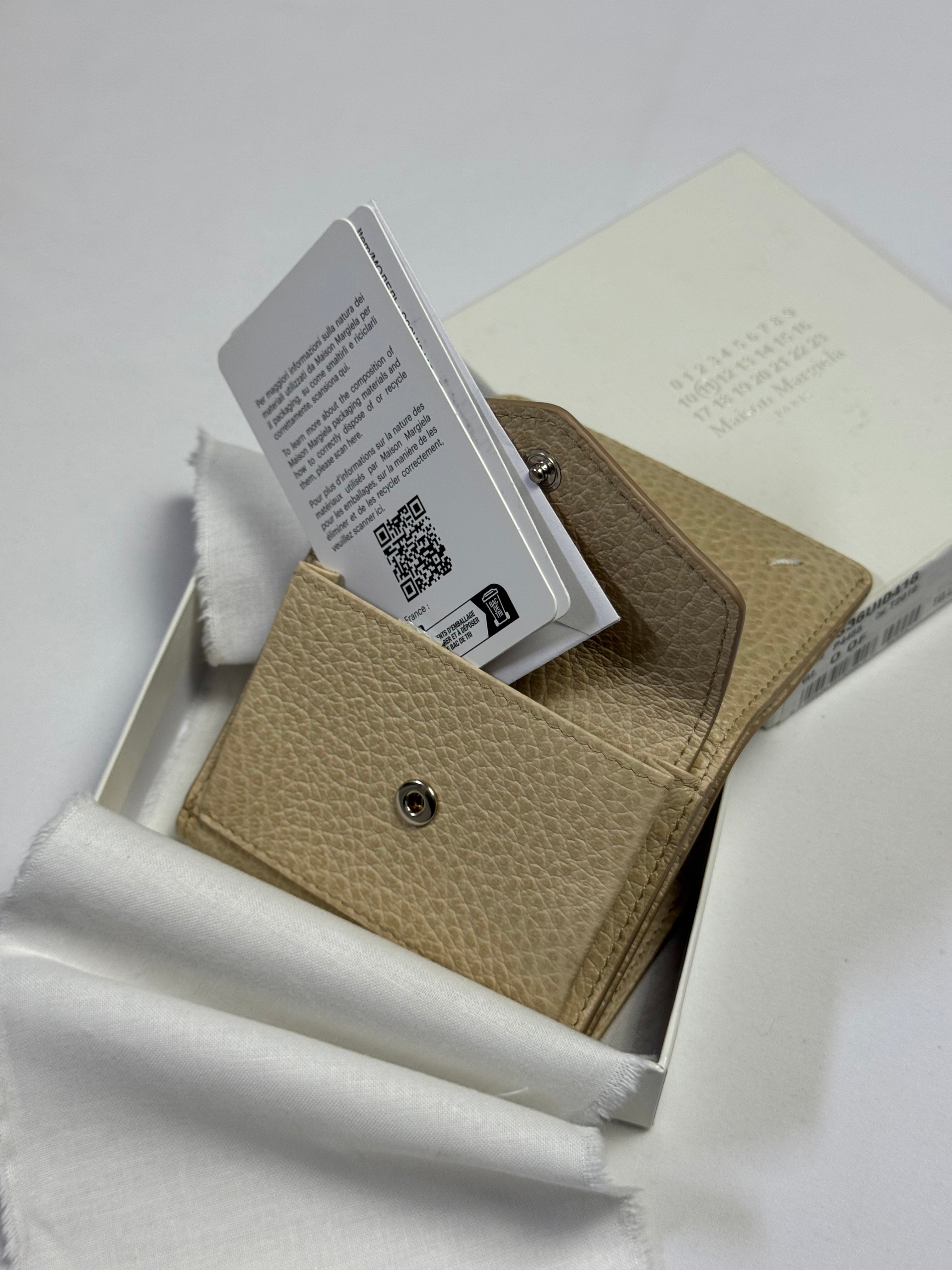 Four Stitches Wallet Sand