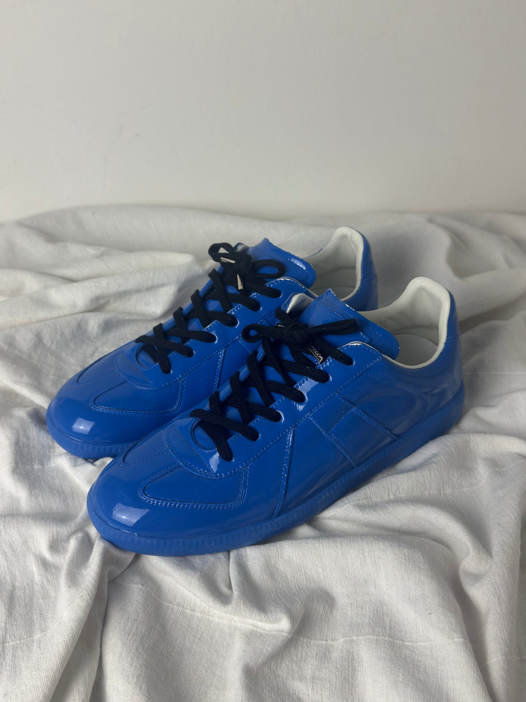 REPLICA GAT Low-Top Sneakers Blue Rubber