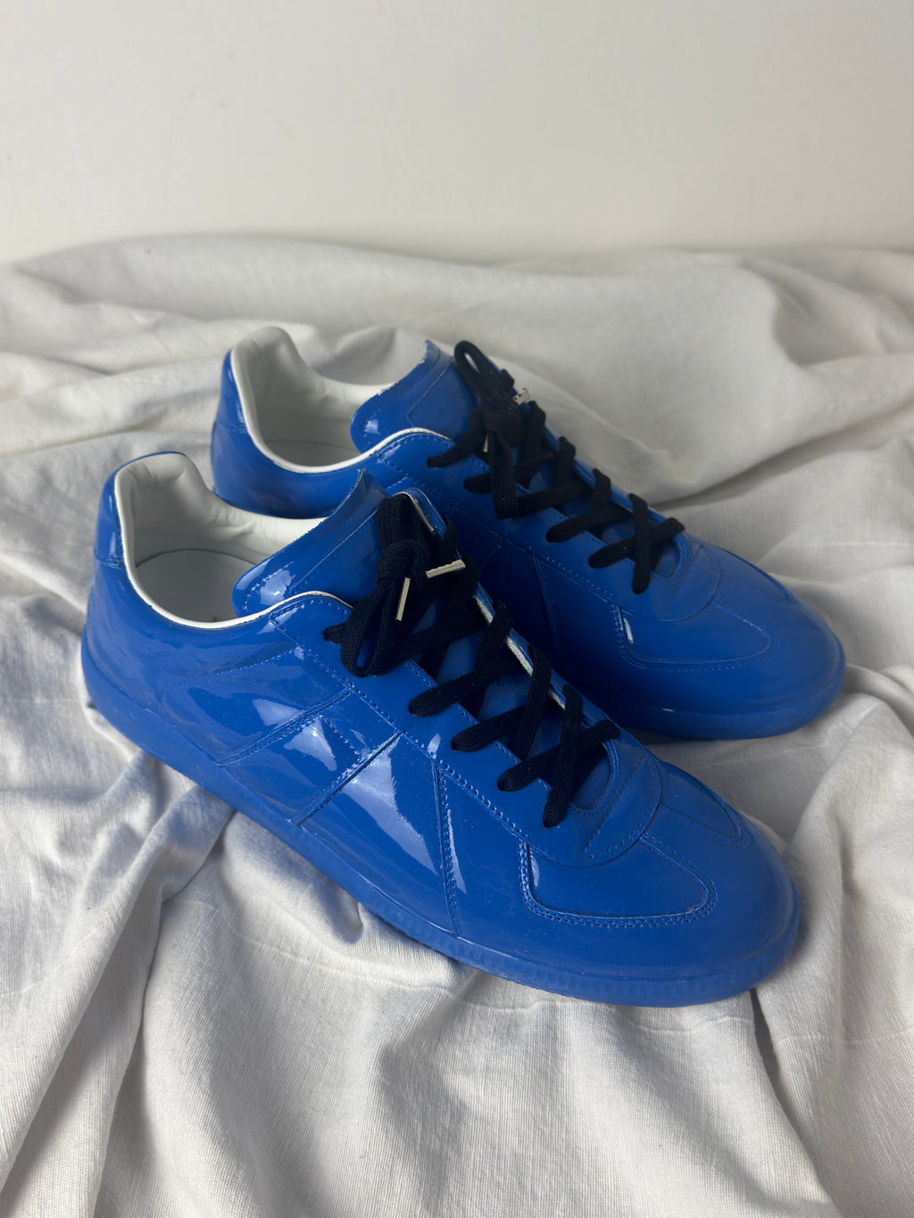 REPLICA GAT Low-Top Sneakers Blue Rubber