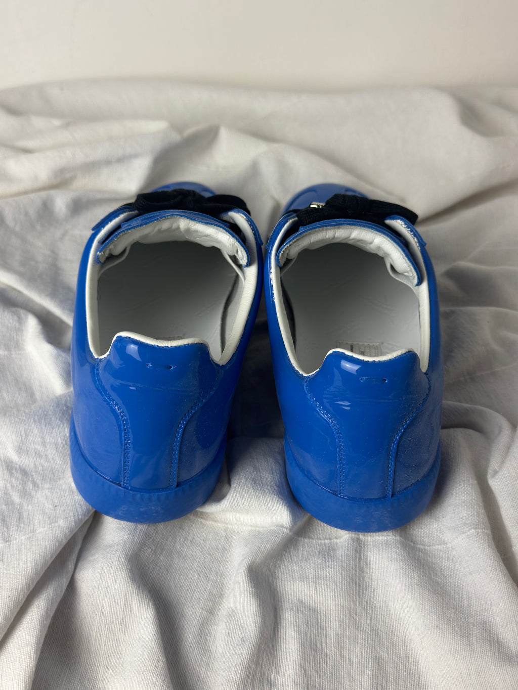 REPLICA GAT Low-Top Sneakers Blue Rubber