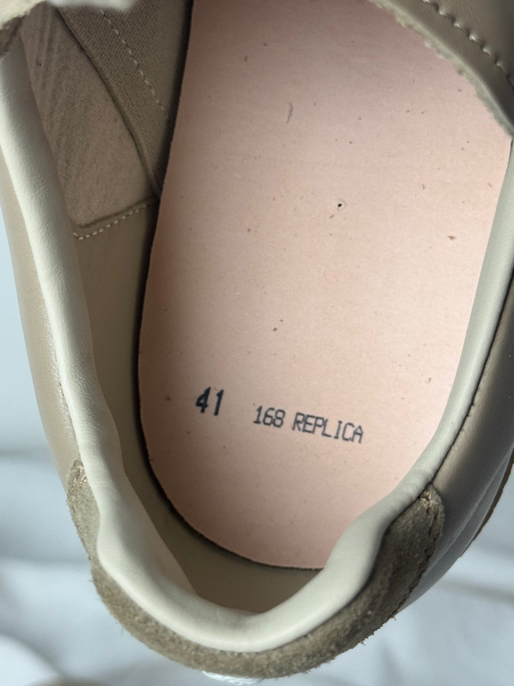 REPLICA GAT Low-Top Sneakers Brown / Gum