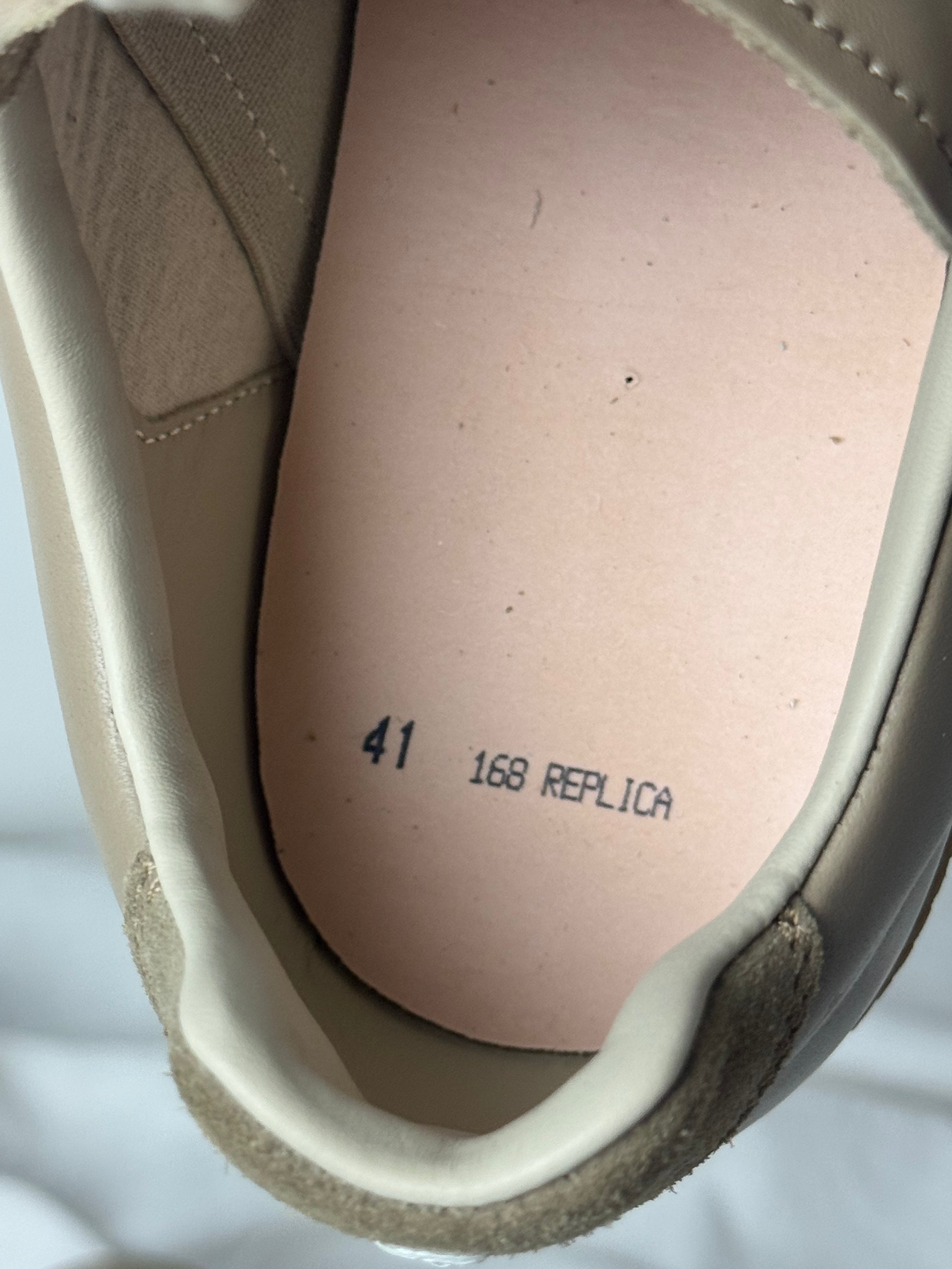 REPLICA GAT Low-Top Sneakers Brown / Gum