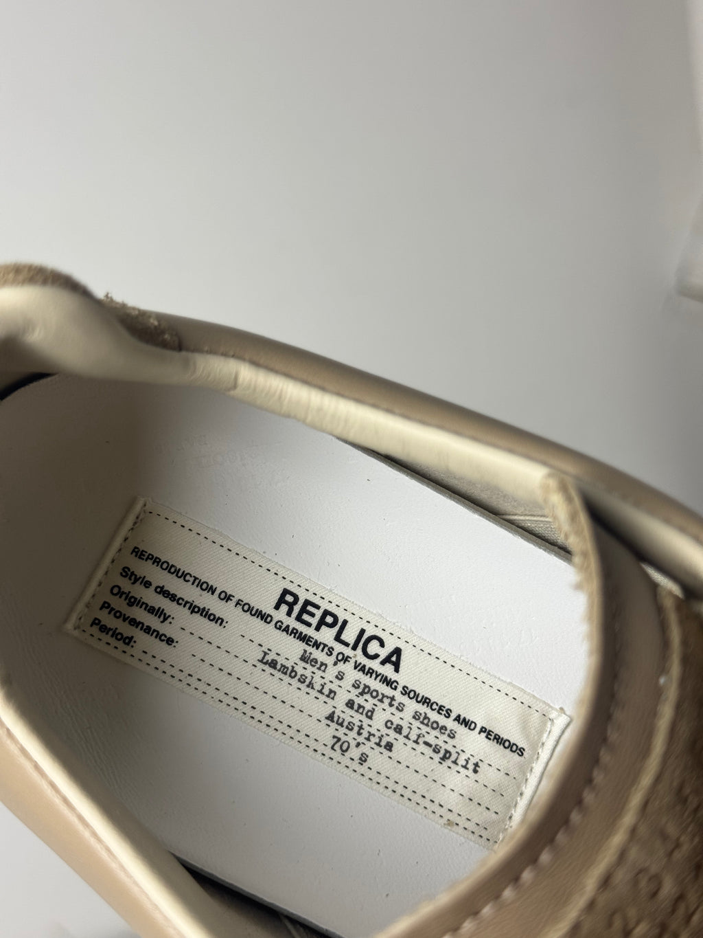 REPLICA GAT Low-Top Sneakers Brown / Gum