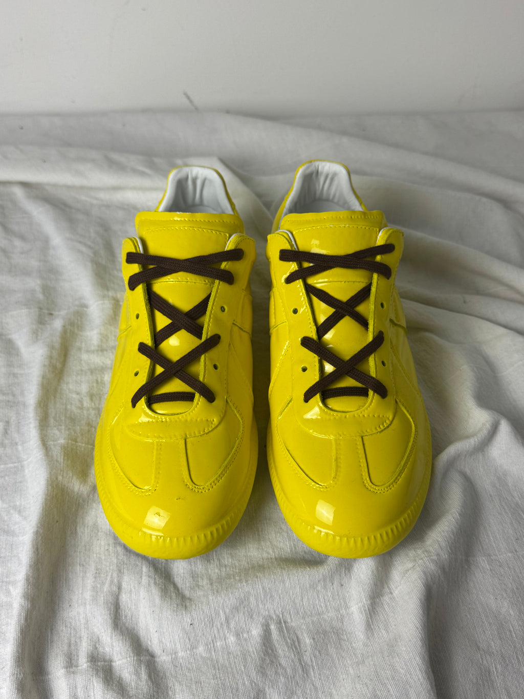 REPLICA GAT Low-Top Sneakers Yellow Rubber