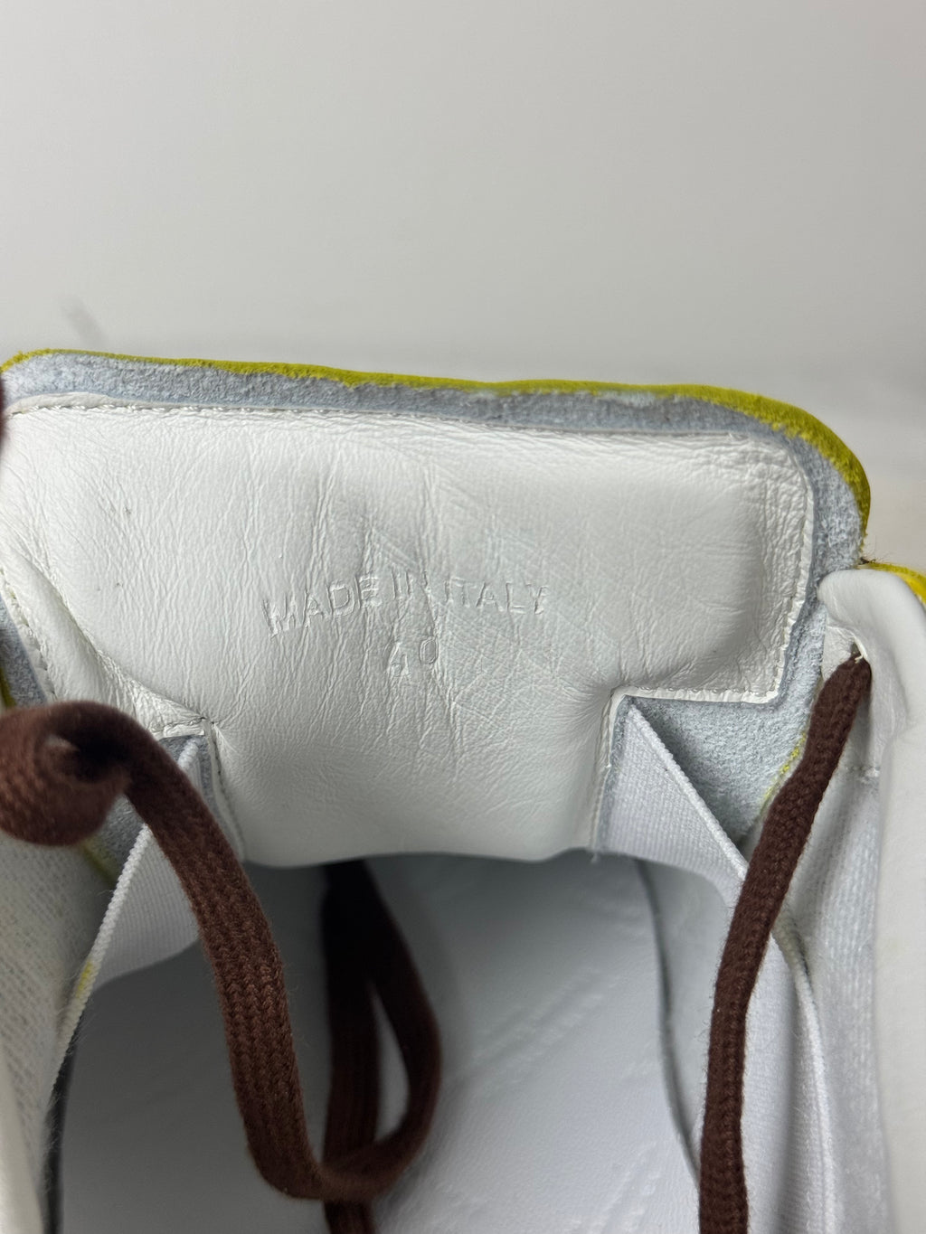REPLICA GAT Low-Top Sneakers Yellow Rubber