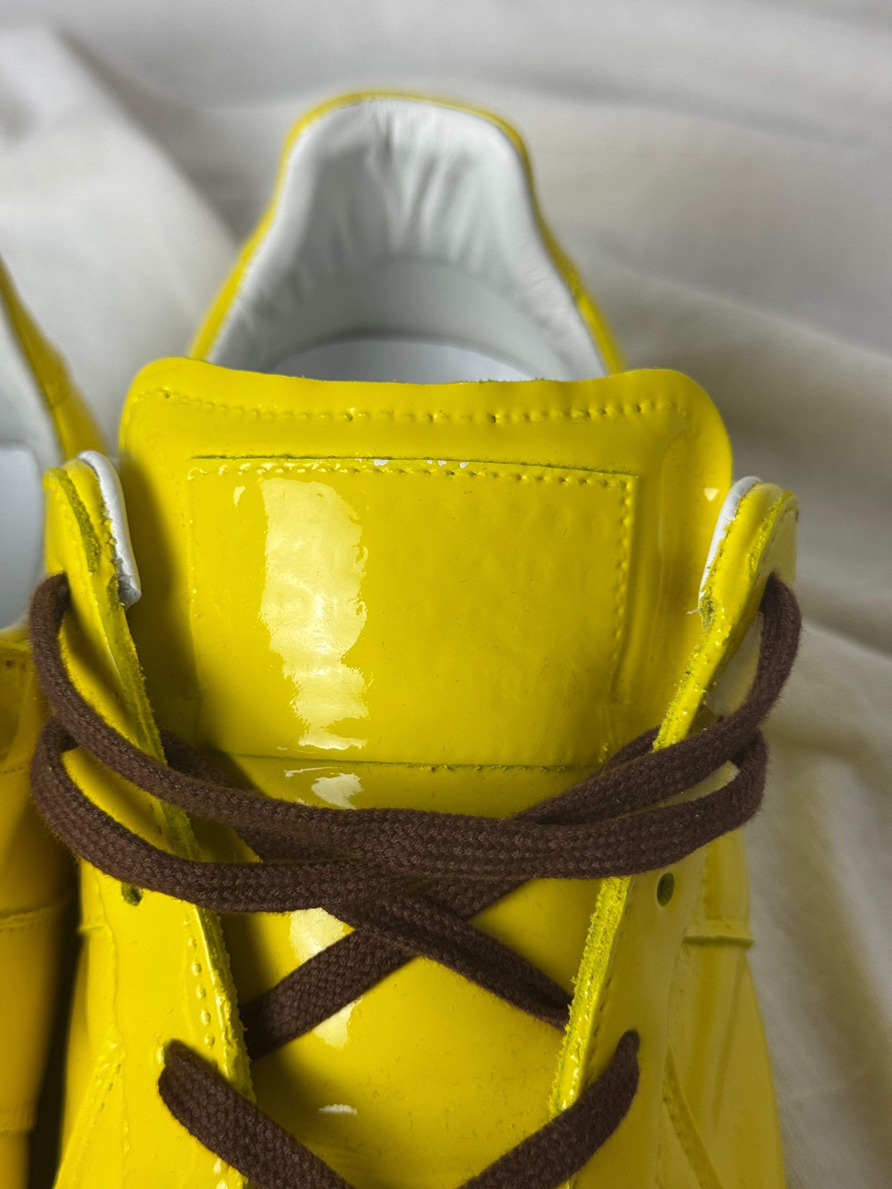 REPLICA GAT Low-Top Sneakers Yellow Rubber