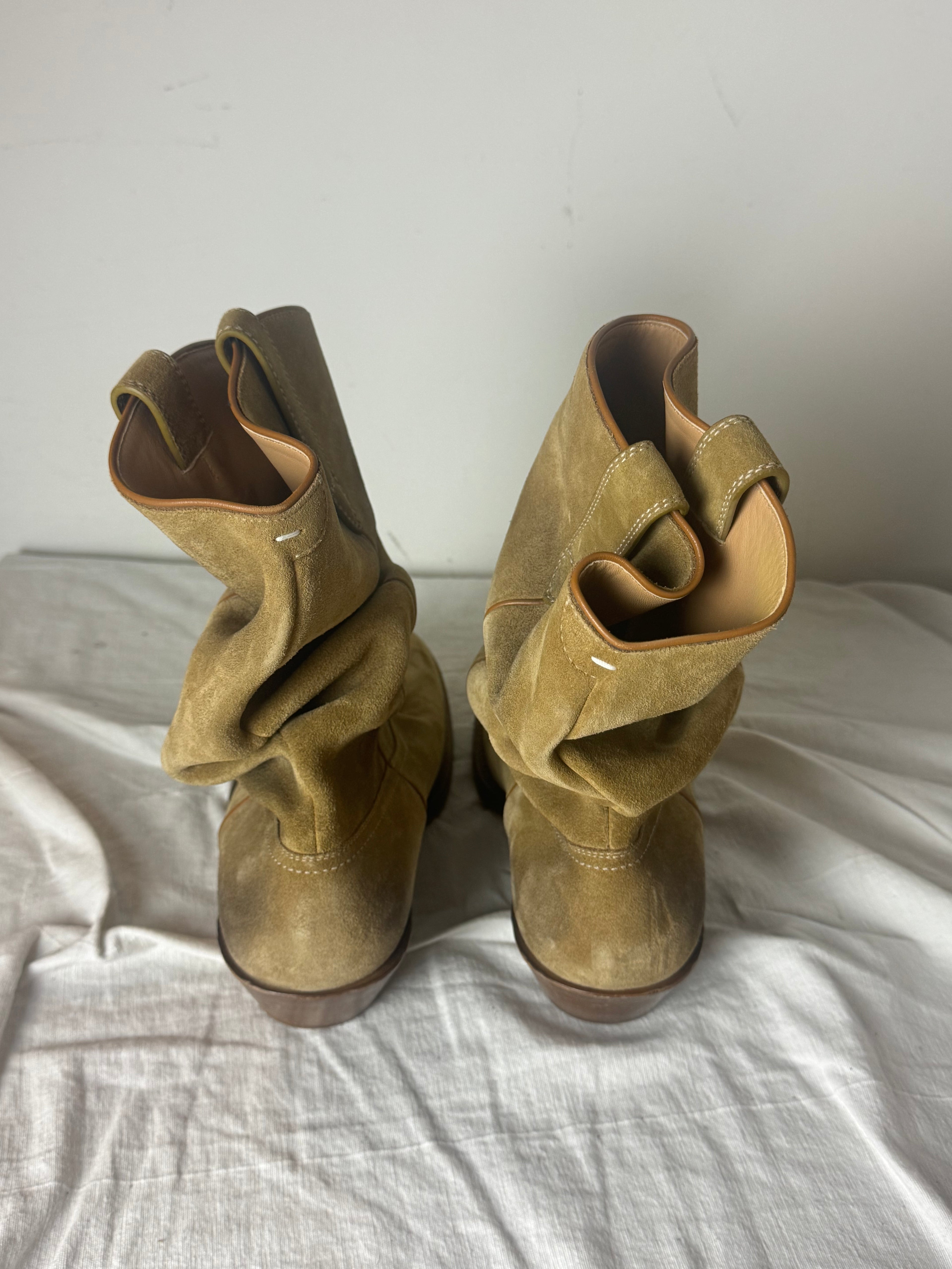 Tabi Texan Ankle Boots Suede Beige