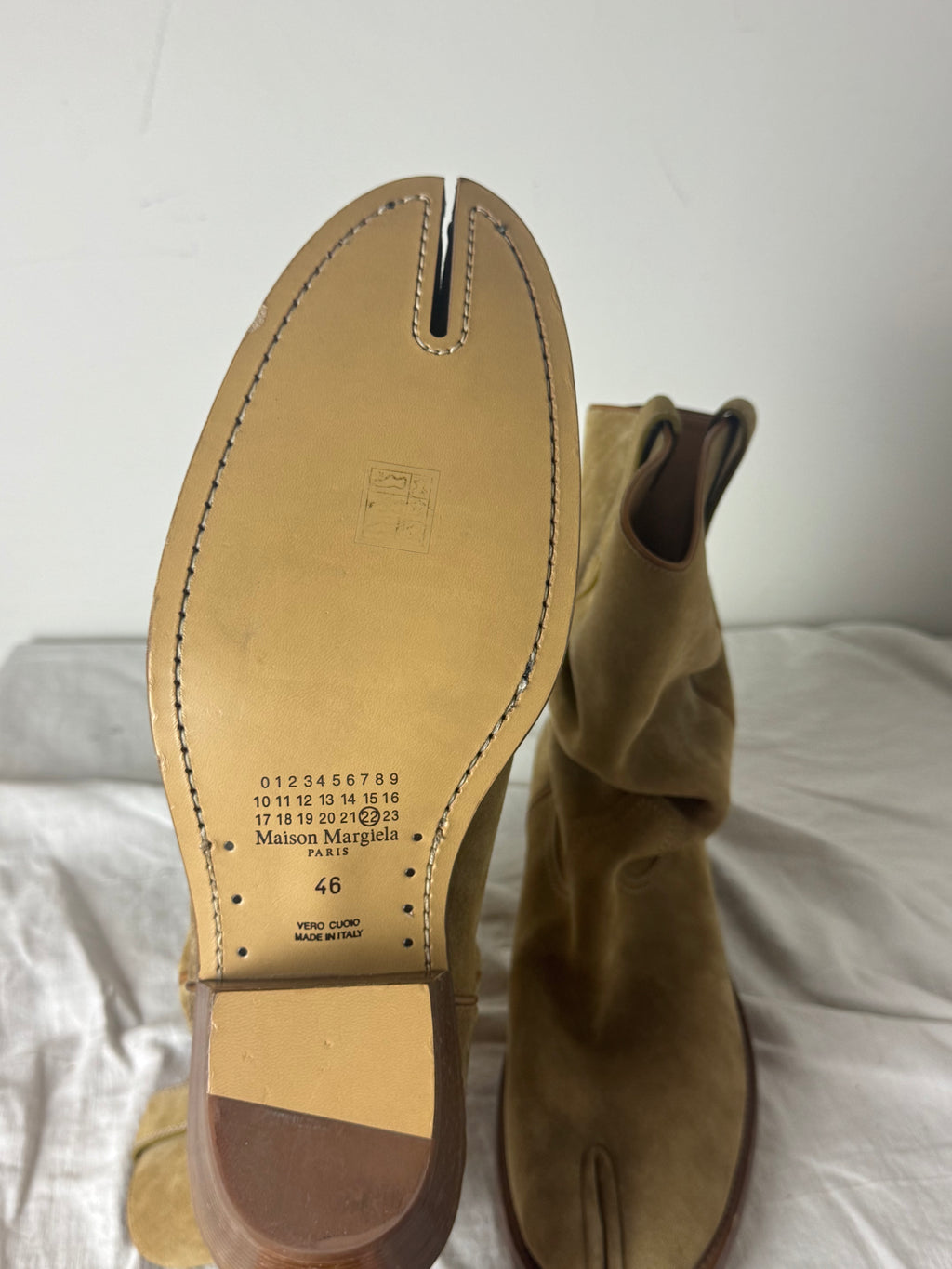 Tabi Texan Ankle Boots Suede Beige