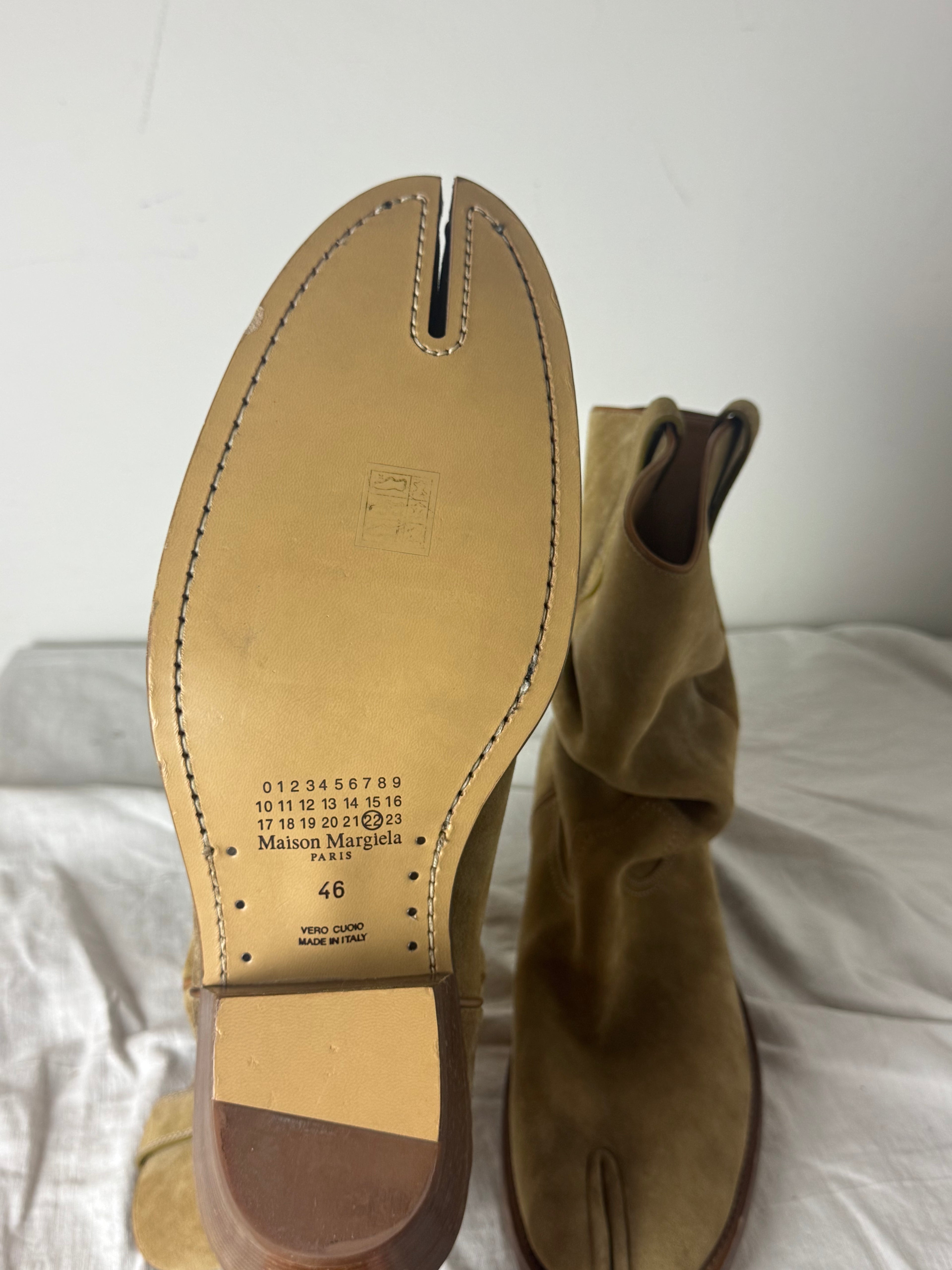Tabi Texan Ankle Boots Suede Beige