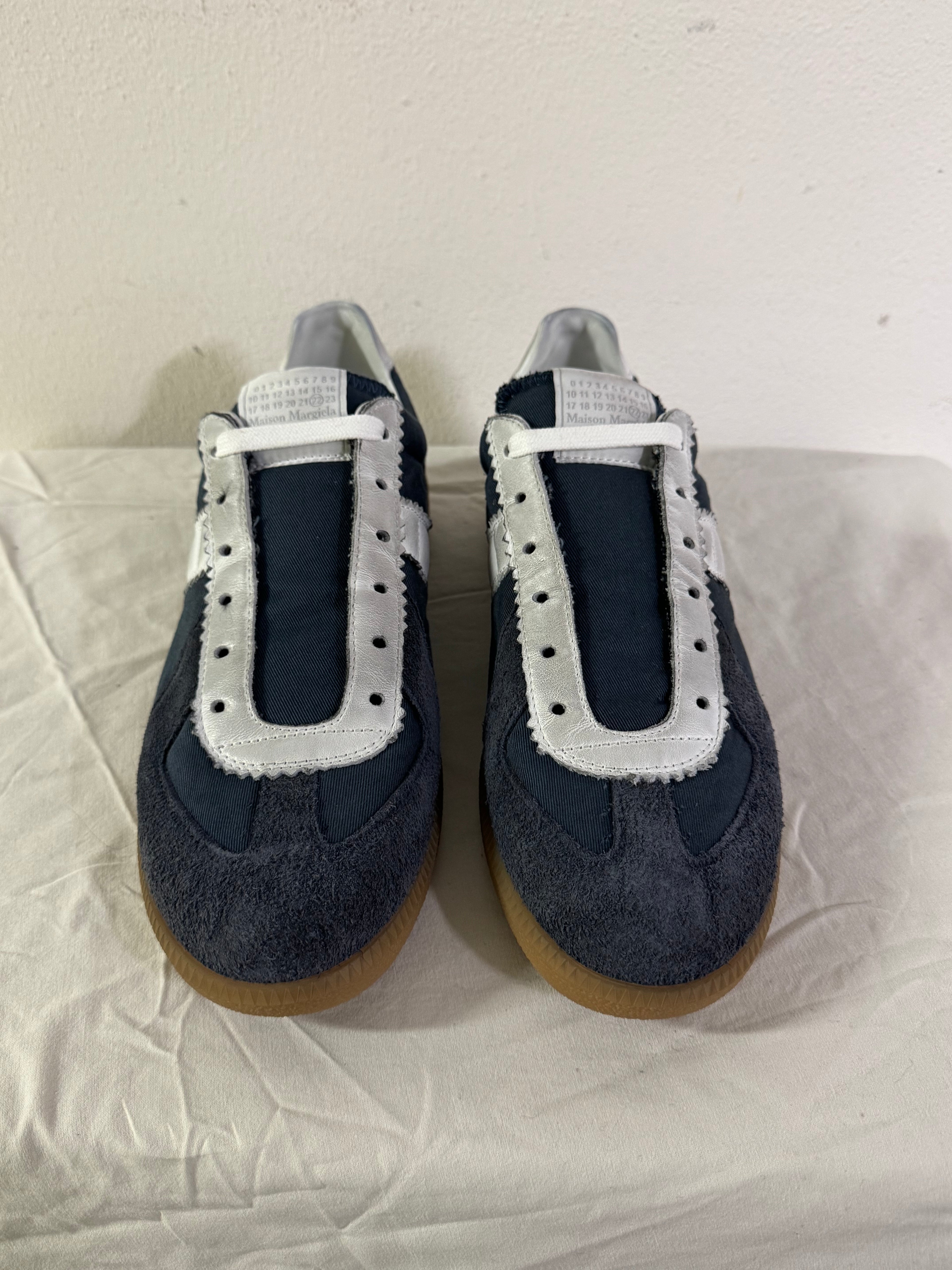 REPLICA GAT Low-Top Sneakers Blue / Grey / Gum