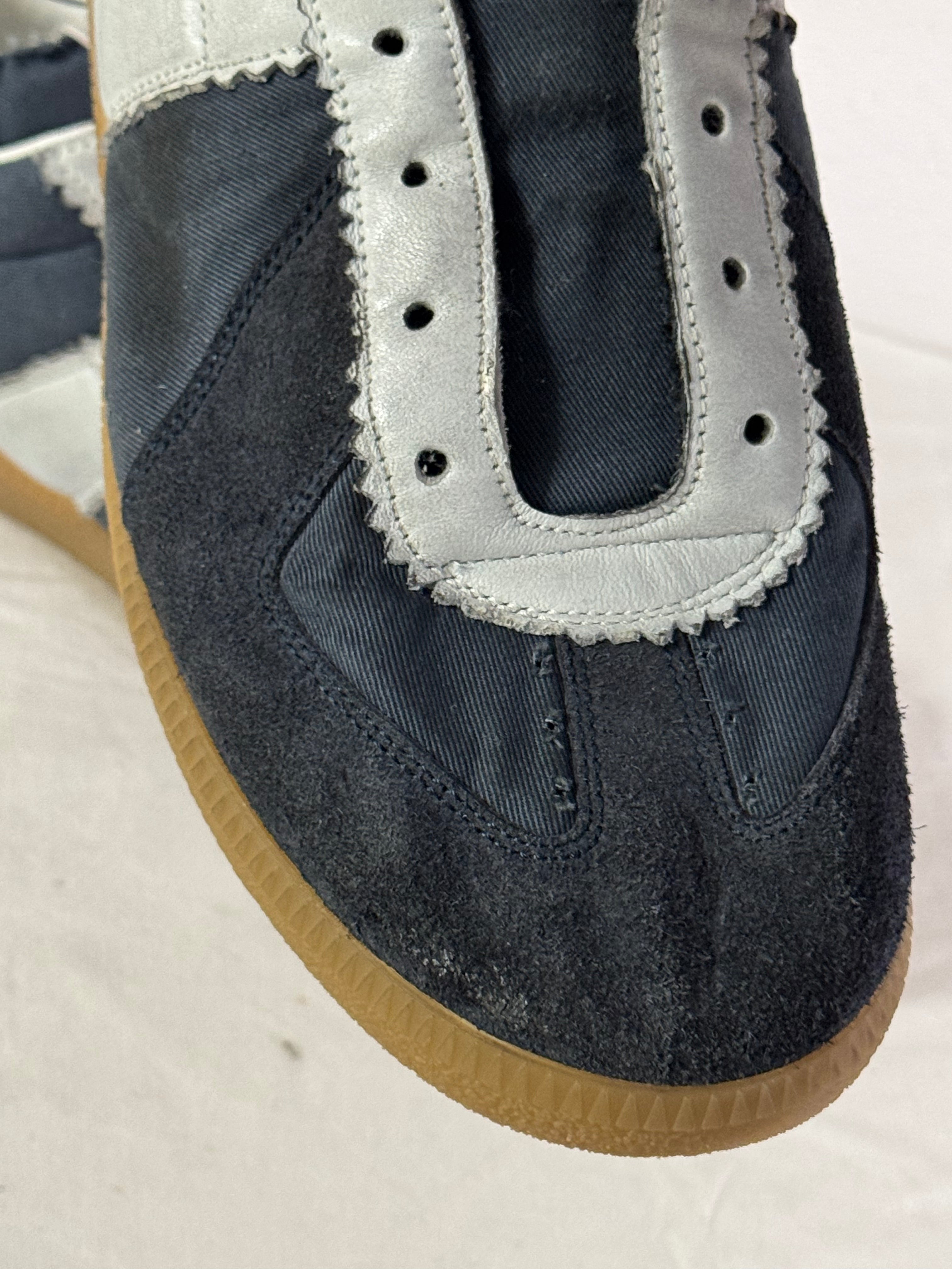 REPLICA GAT Low-Top Sneakers Blue / Grey / Gum